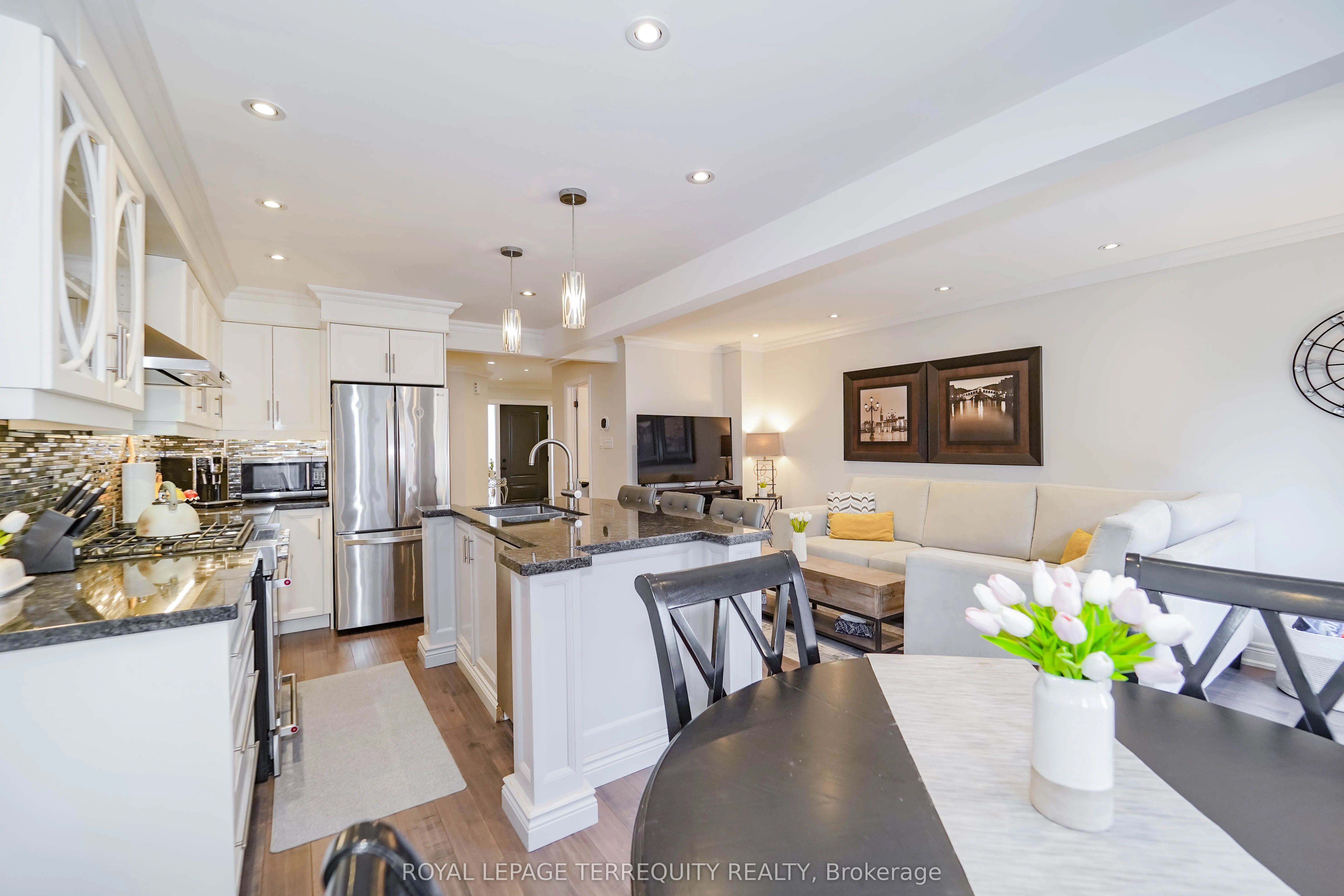 9 Stonebriar Drive