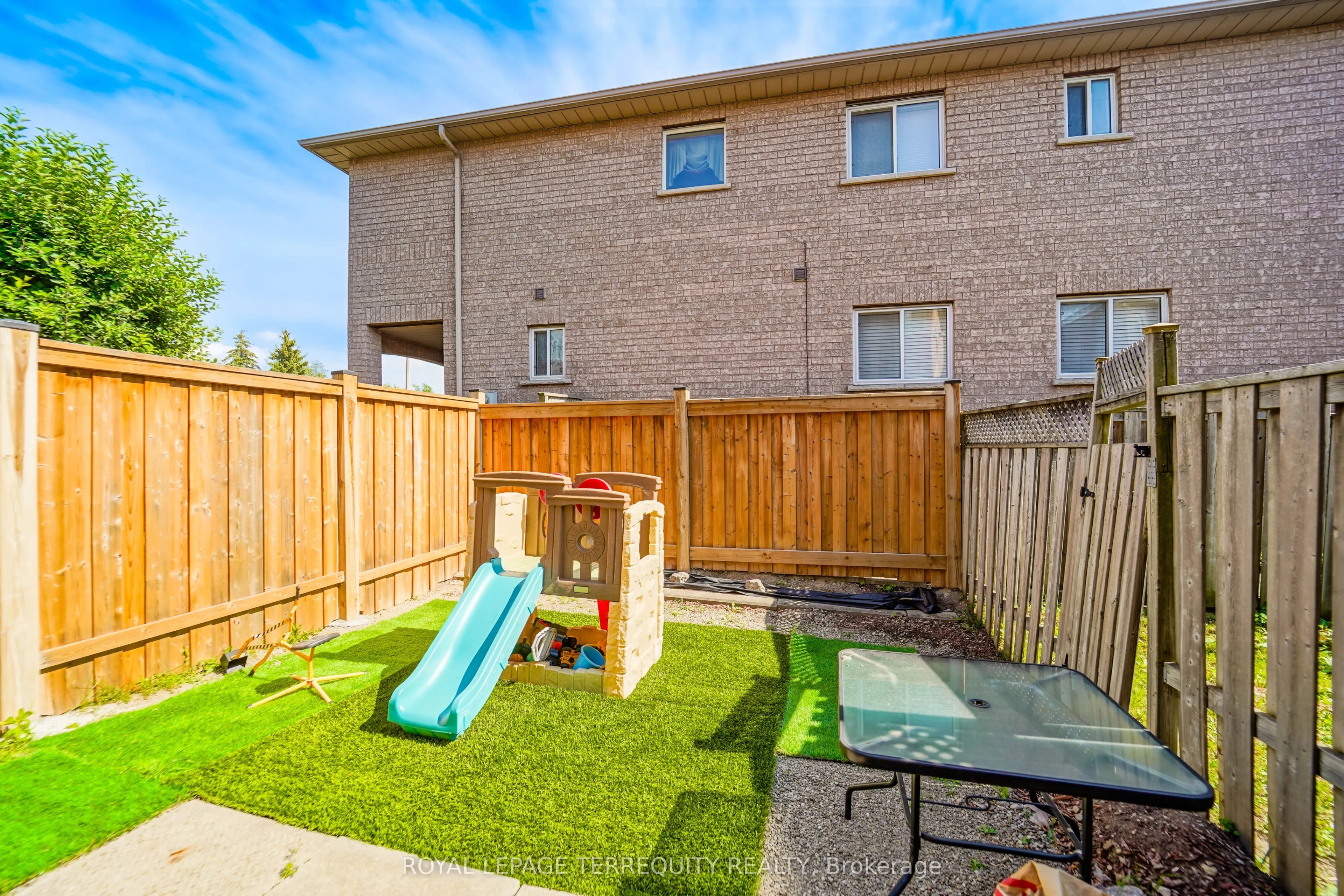 9 Stonebriar Drive