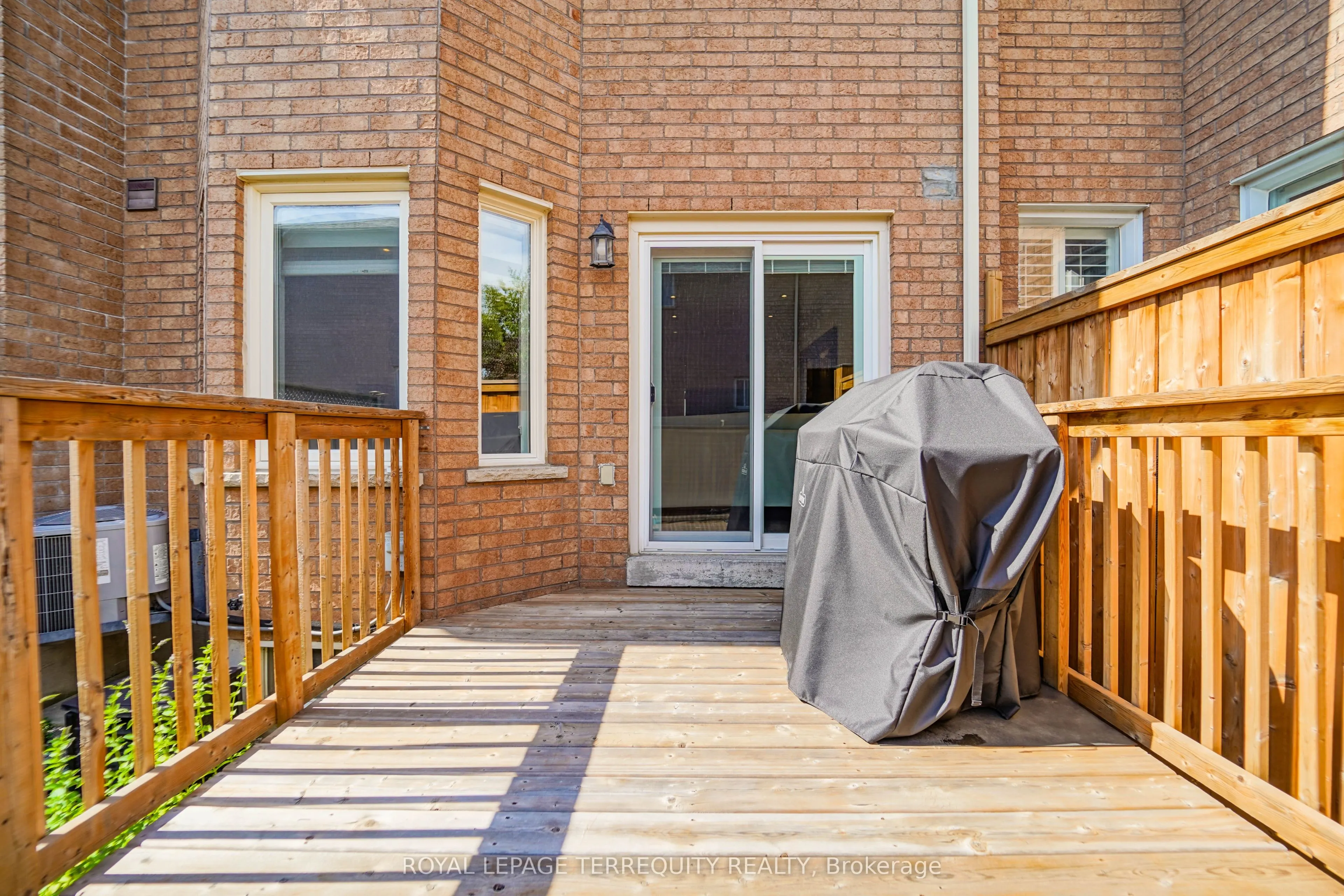 9 Stonebriar Drive
