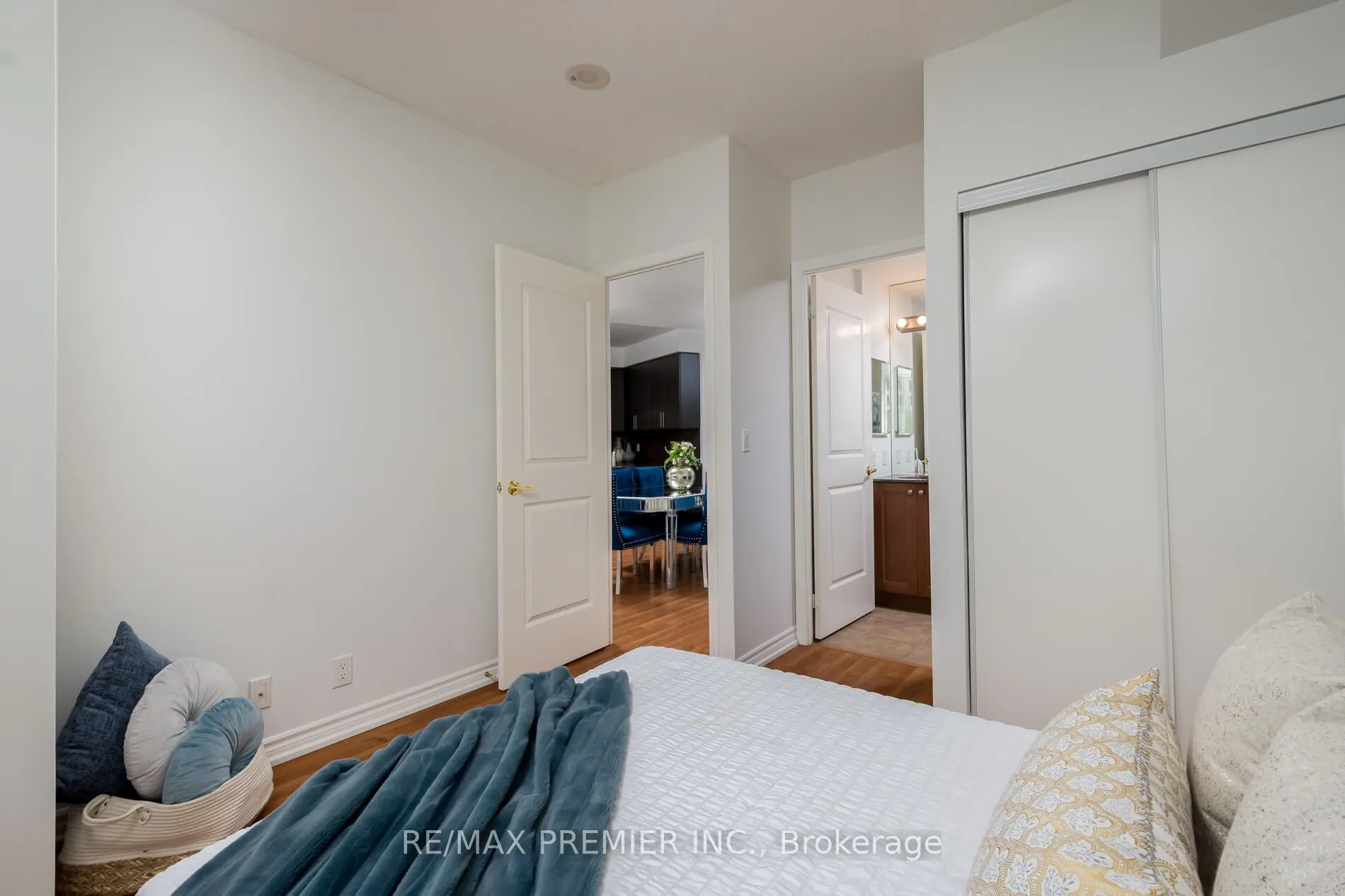 9225 Jane Street, #309