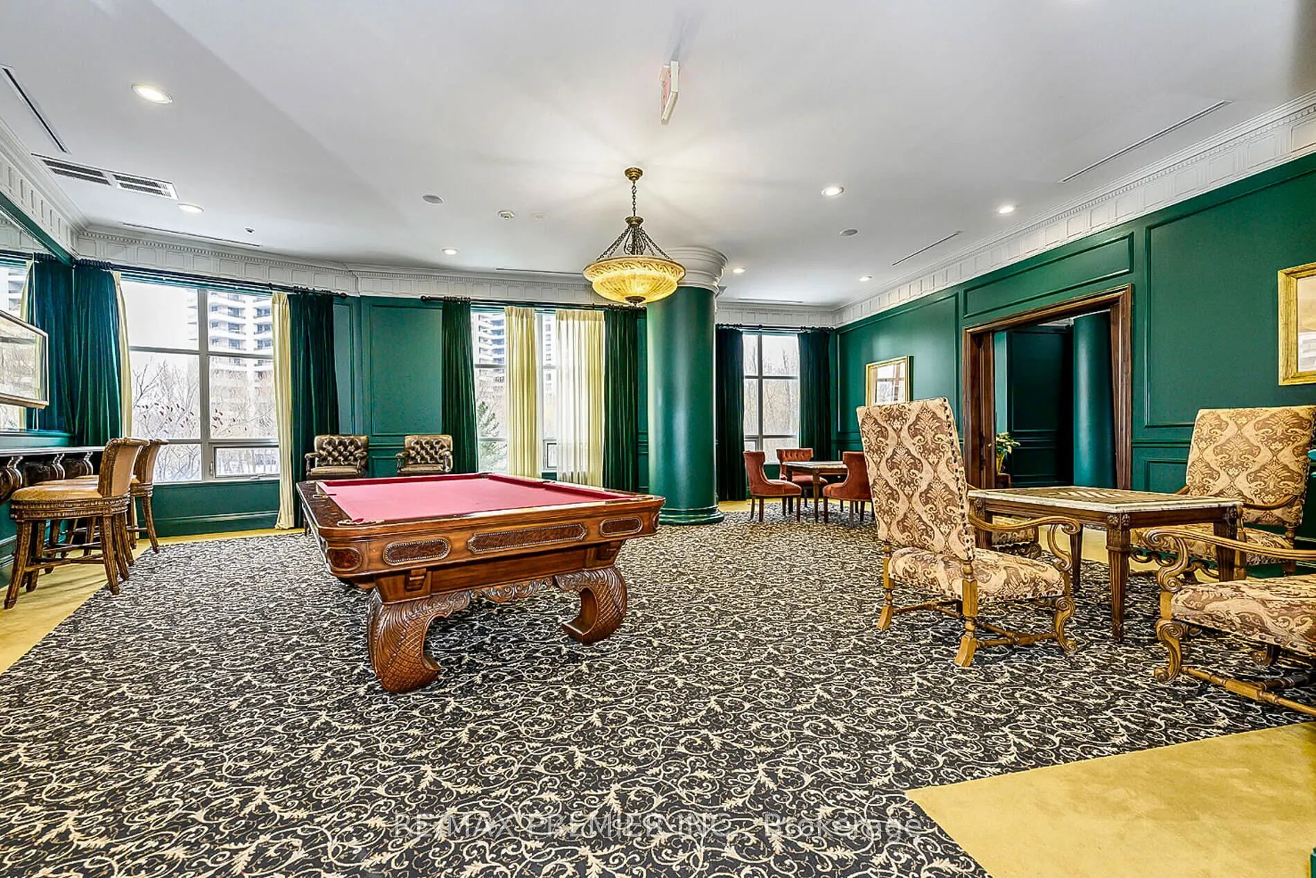 9225 Jane Street, #309