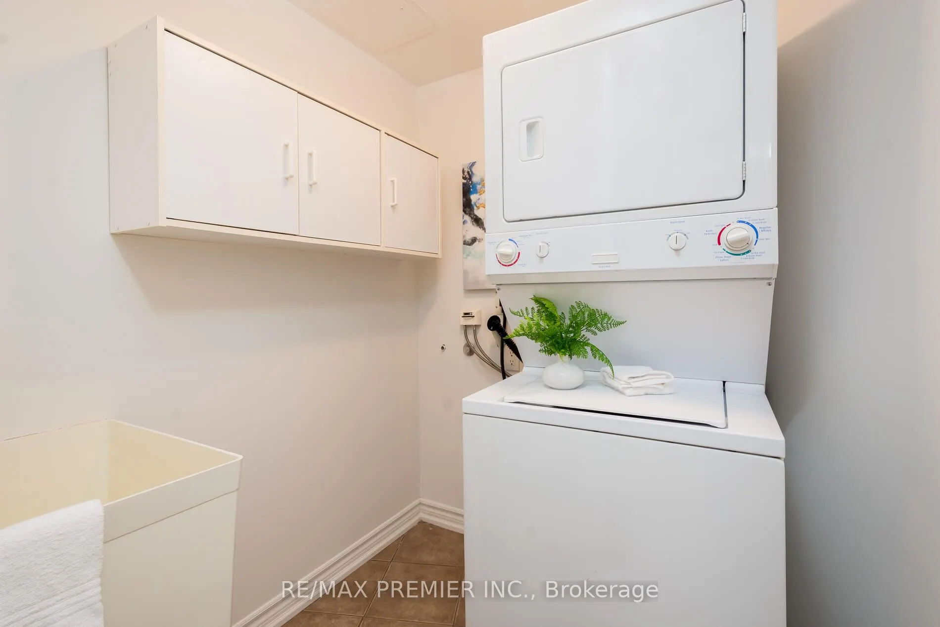 9225 Jane Street, #309