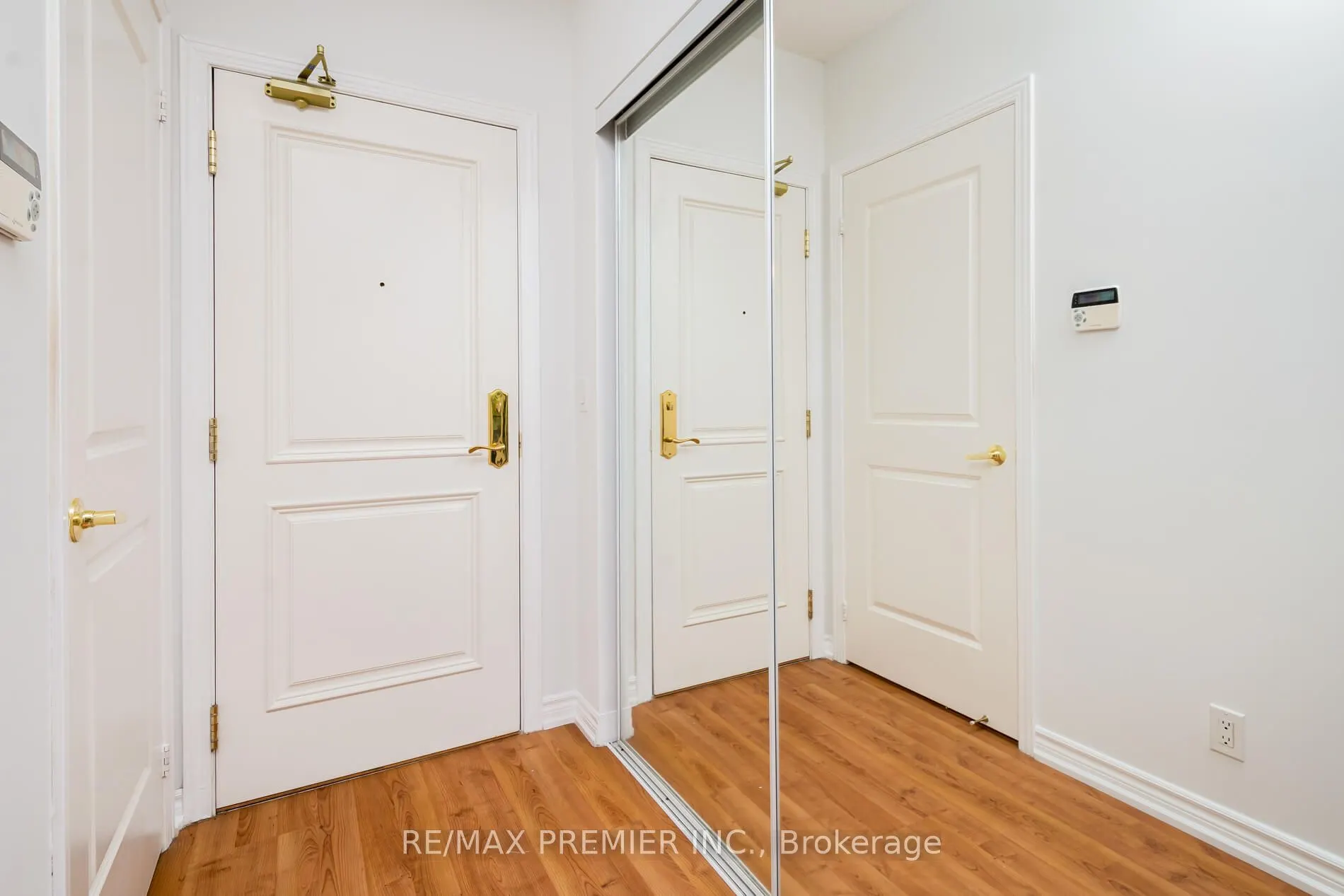 9225 Jane Street, #309