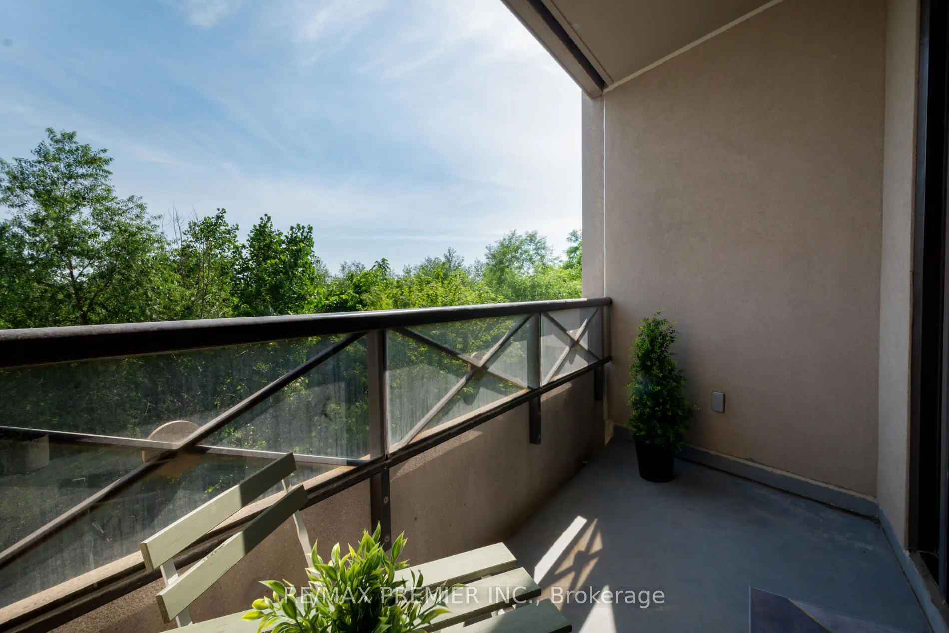 9225 Jane Street, #309