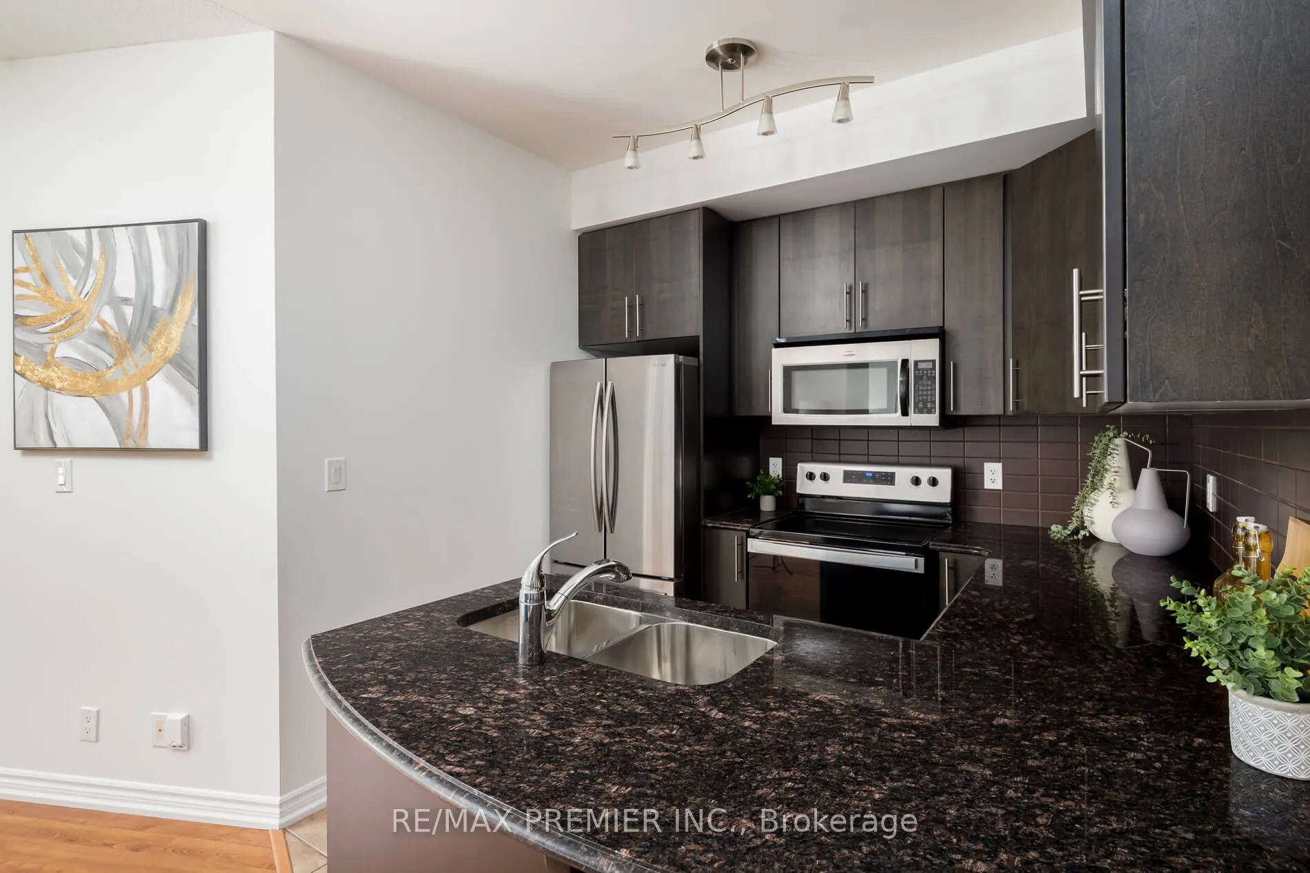 9225 Jane Street, #309