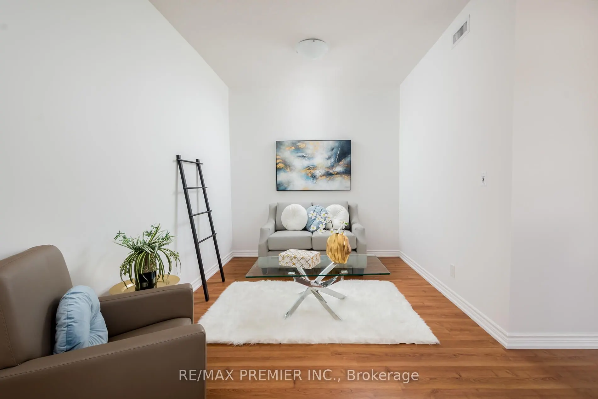 9225 Jane Street, #309