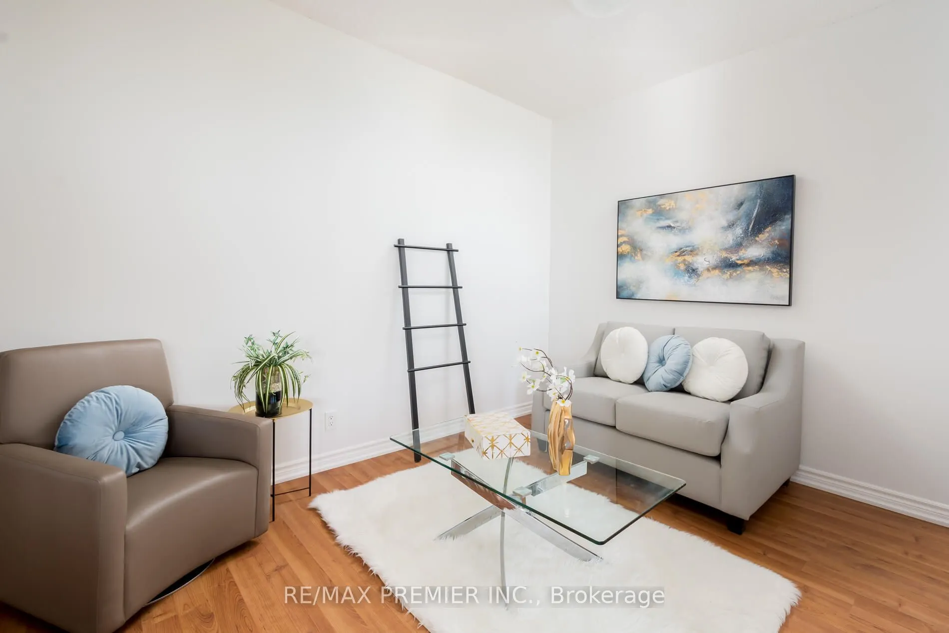 9225 Jane Street, #309