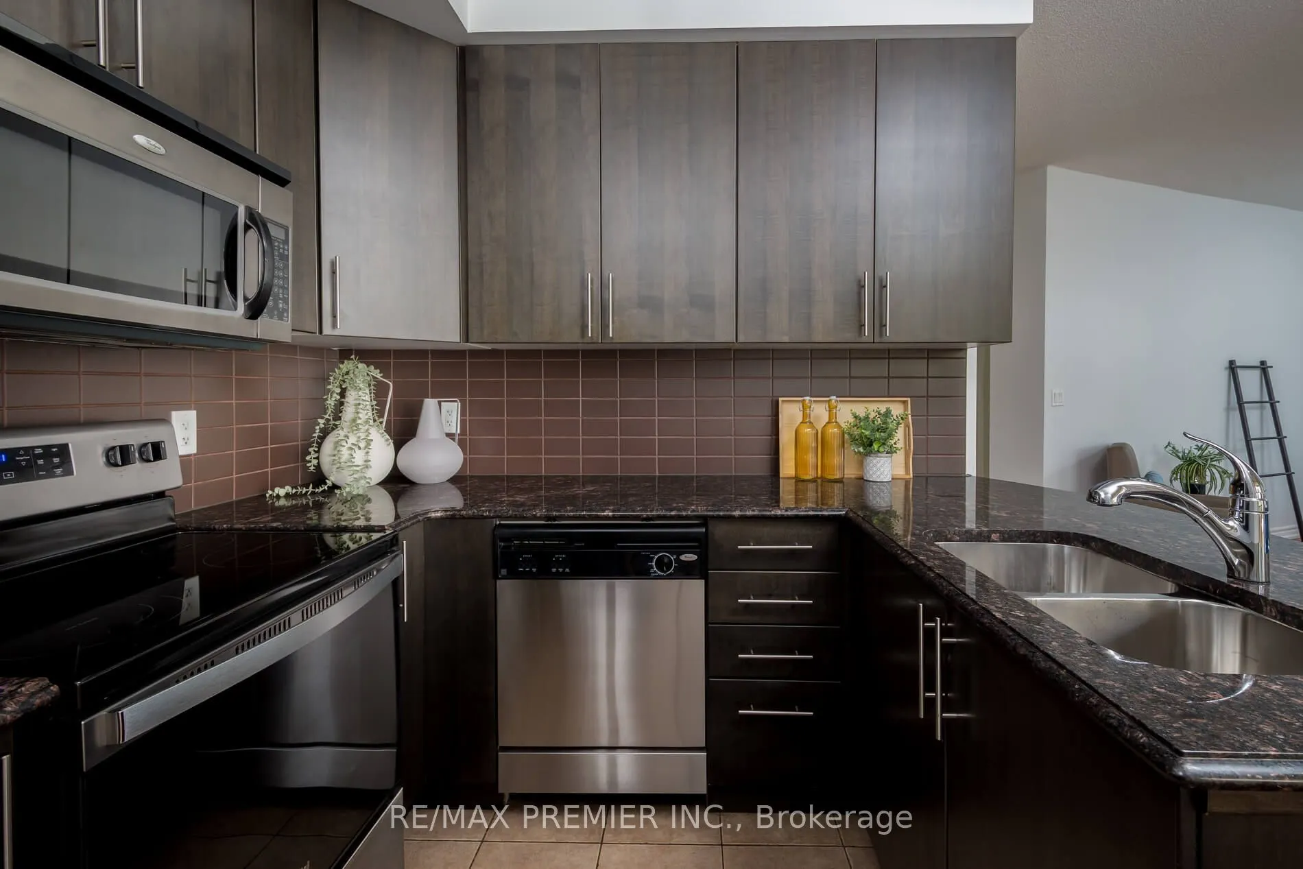 9225 Jane Street, #309