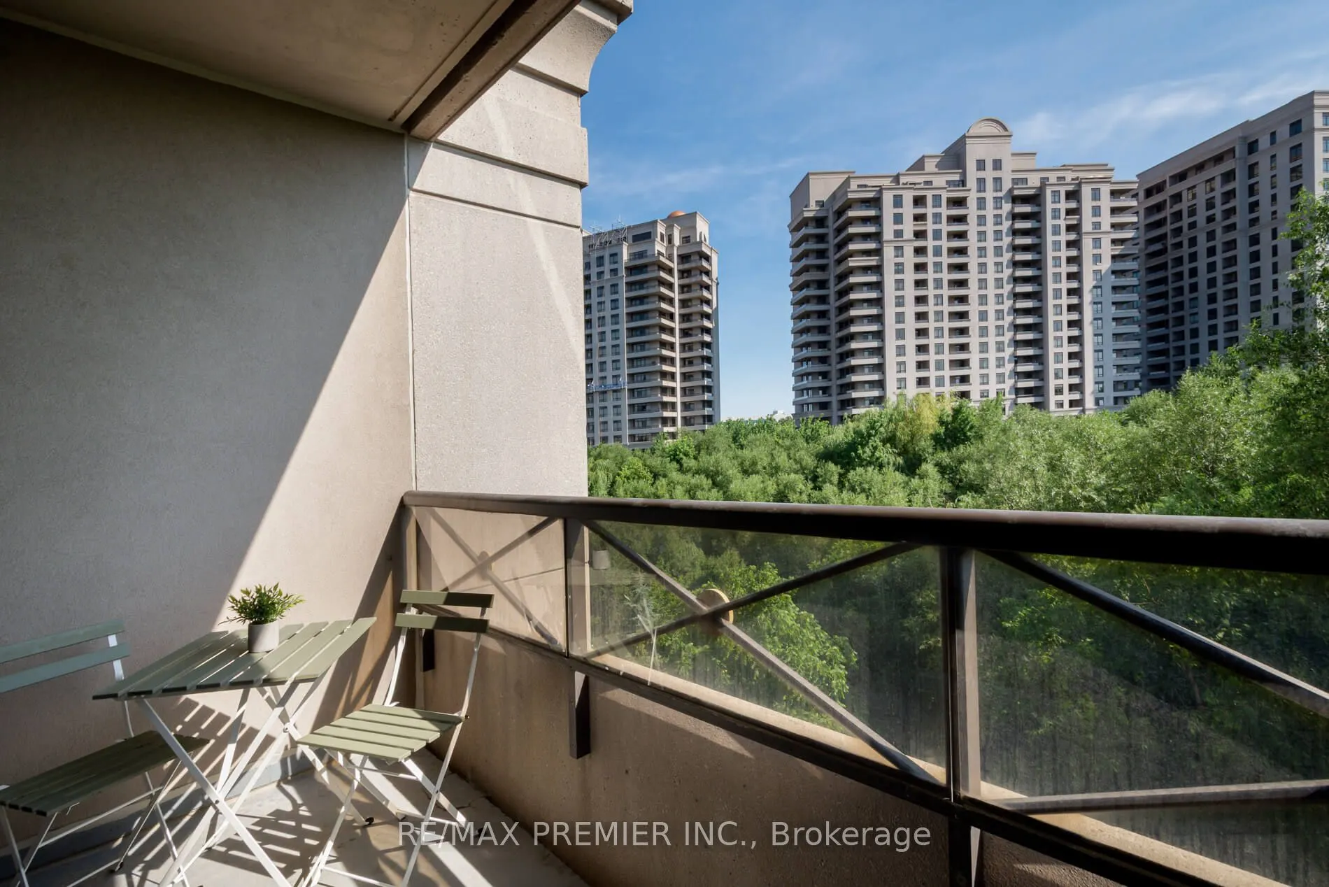 9225 Jane Street, #309