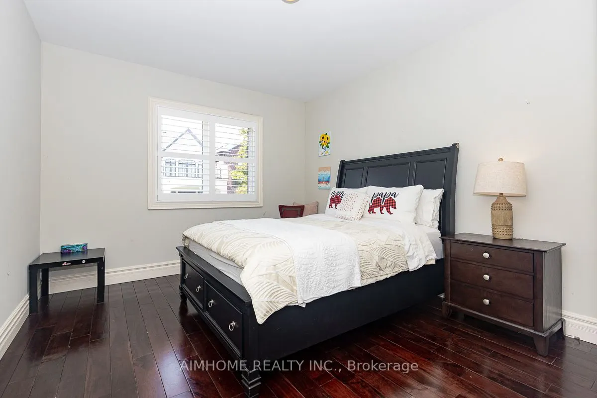 220 Weldrick Road W