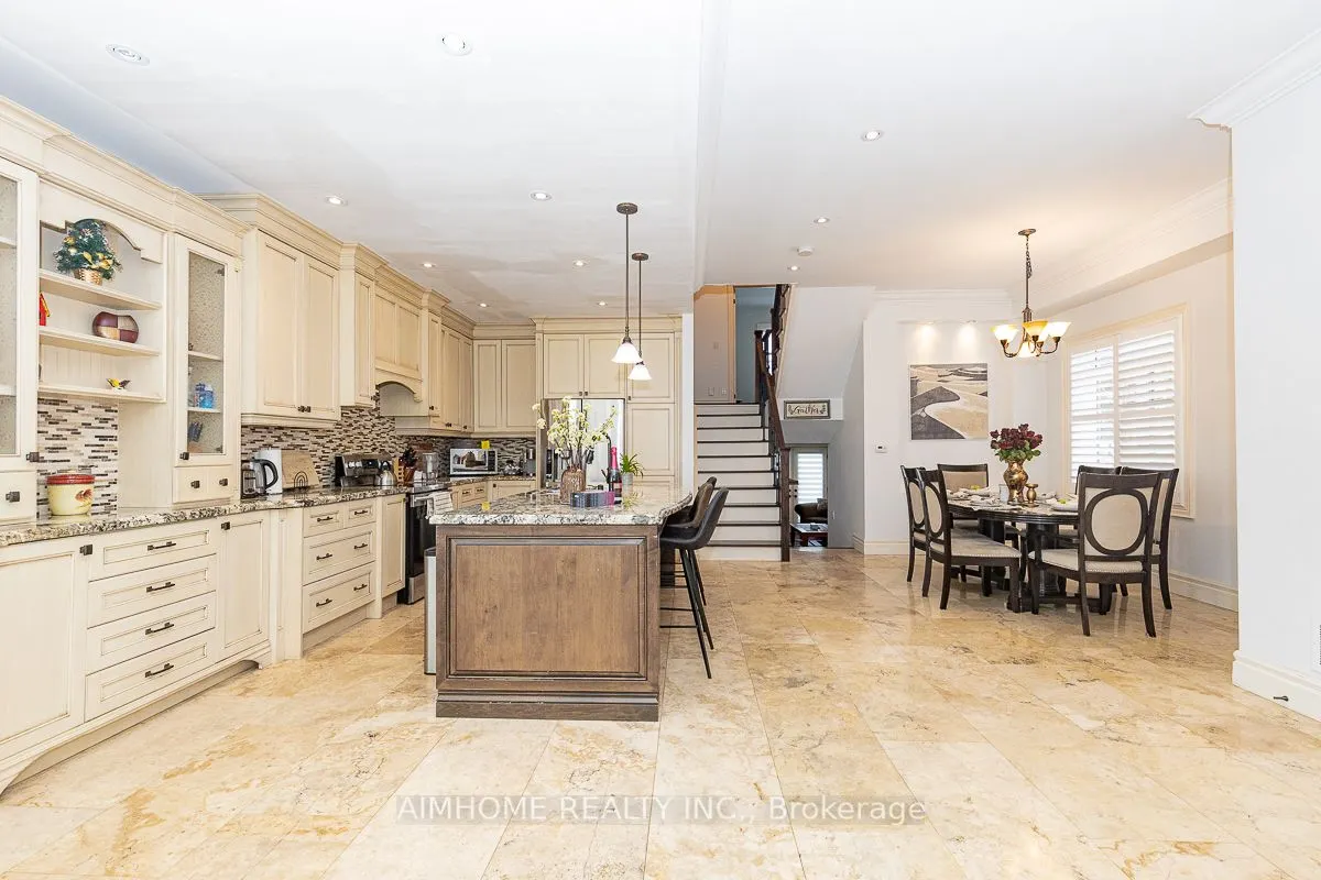220 Weldrick Road W