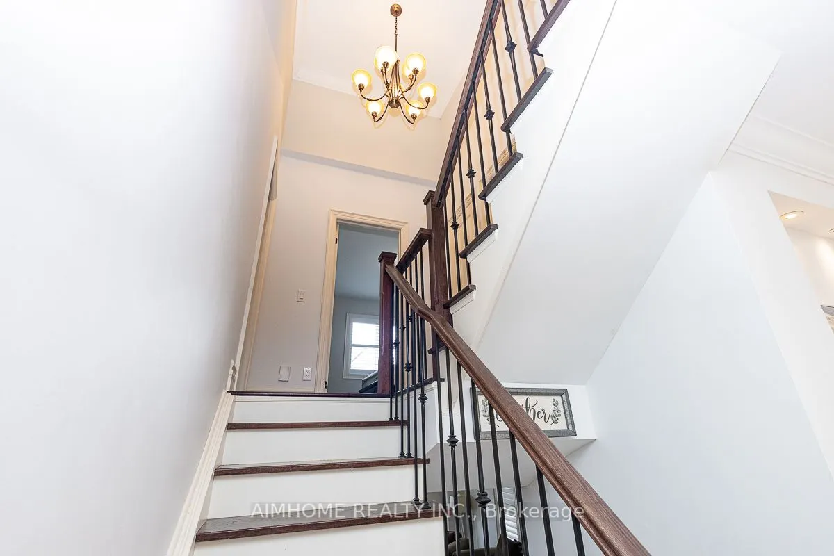 220 Weldrick Road W