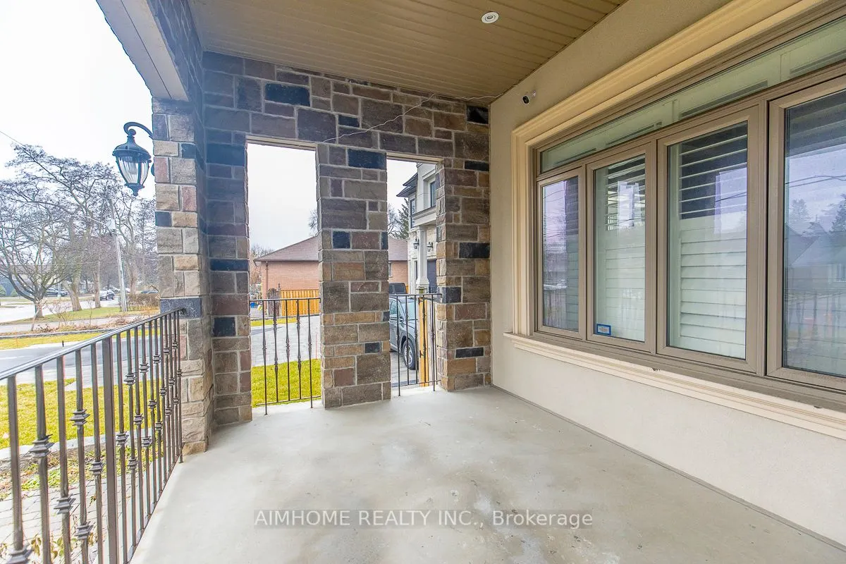 220 Weldrick Road W