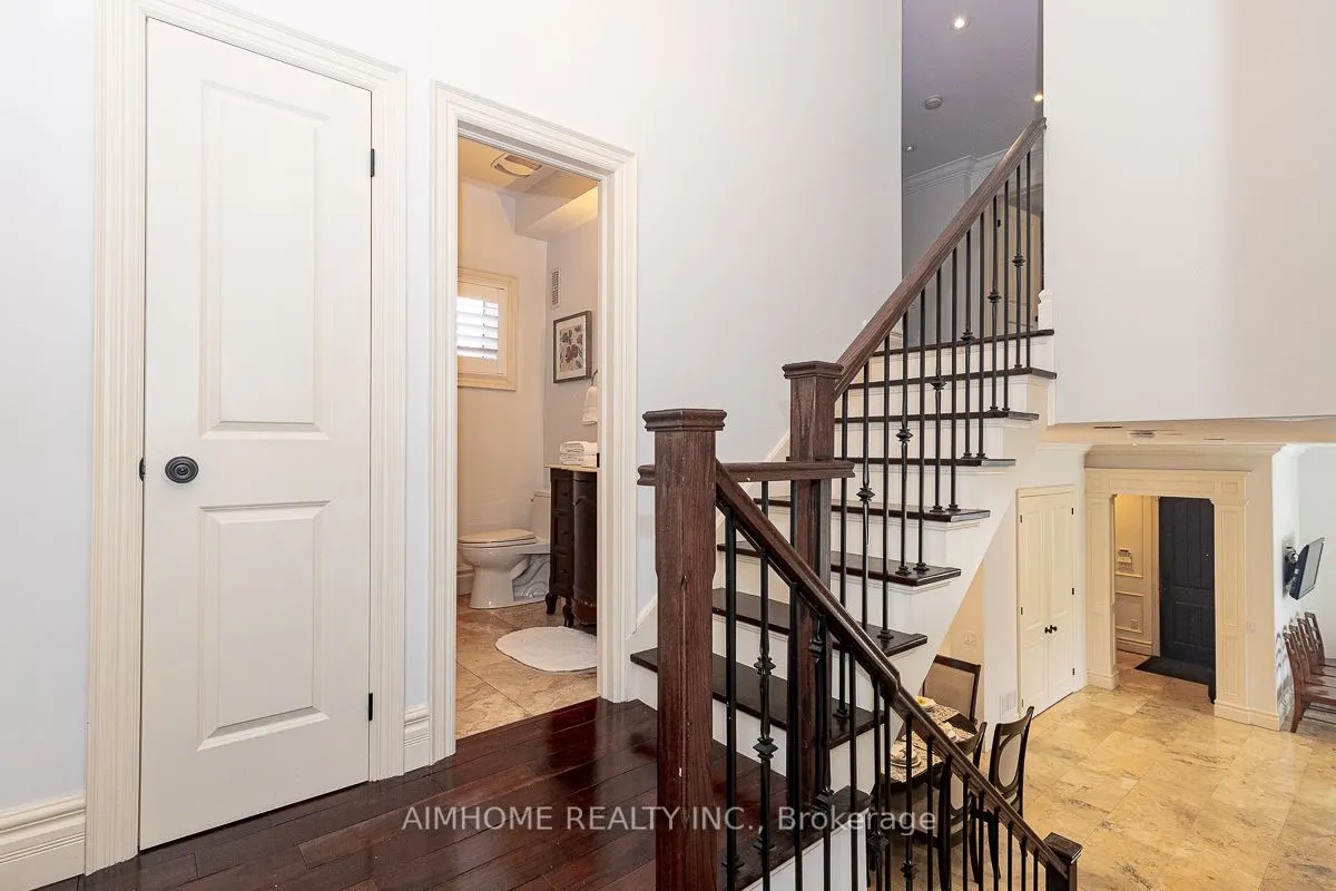 220 Weldrick Road W