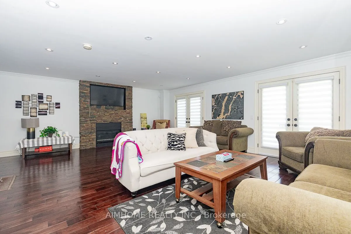 220 Weldrick Road W