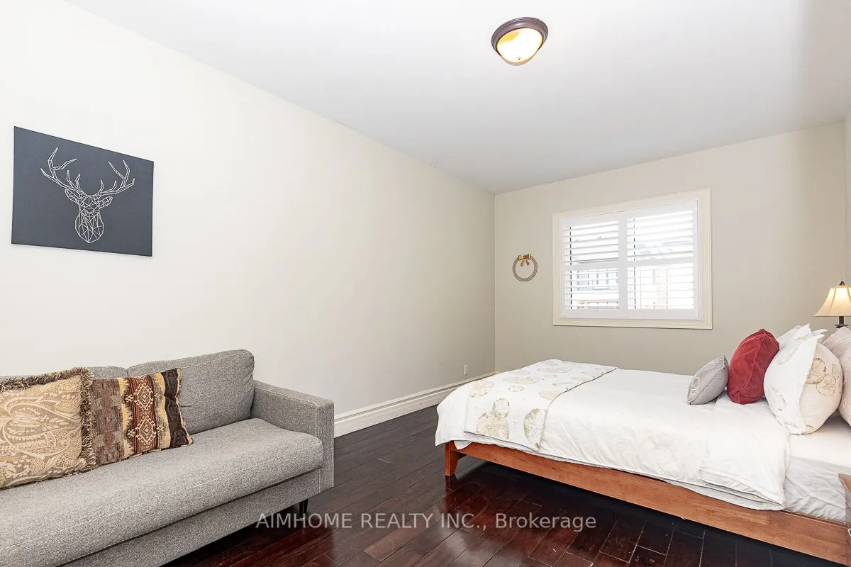 220 Weldrick Road W