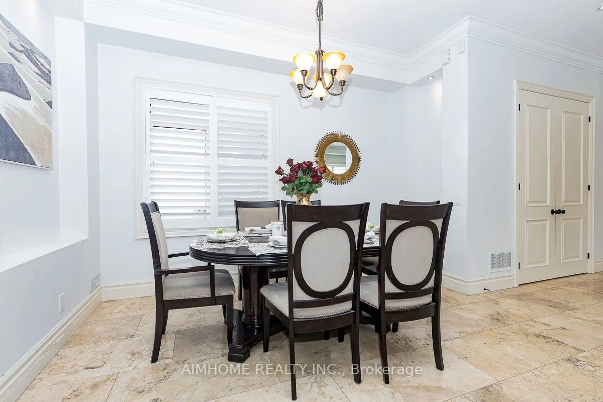 220 Weldrick Road W