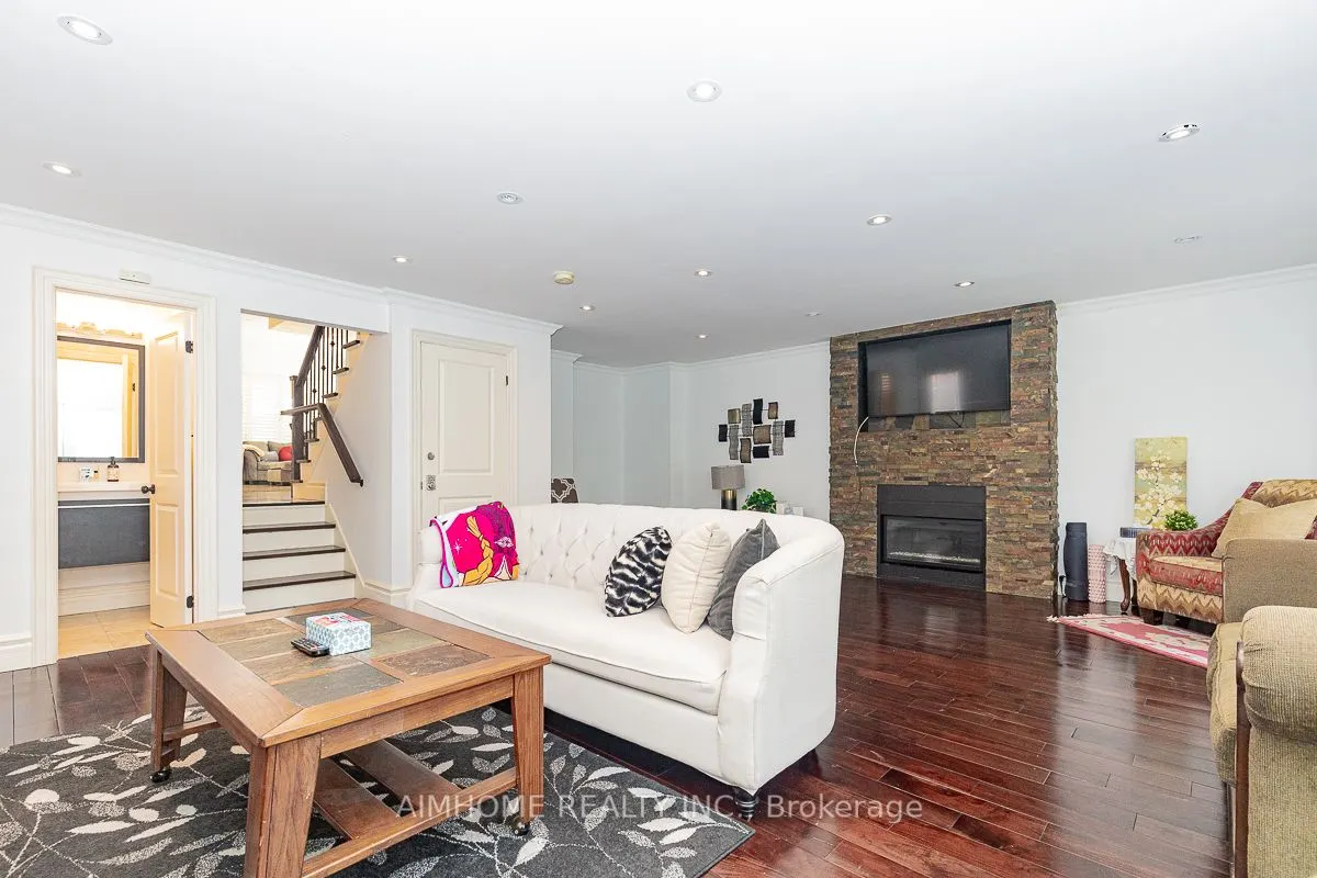 220 Weldrick Road W