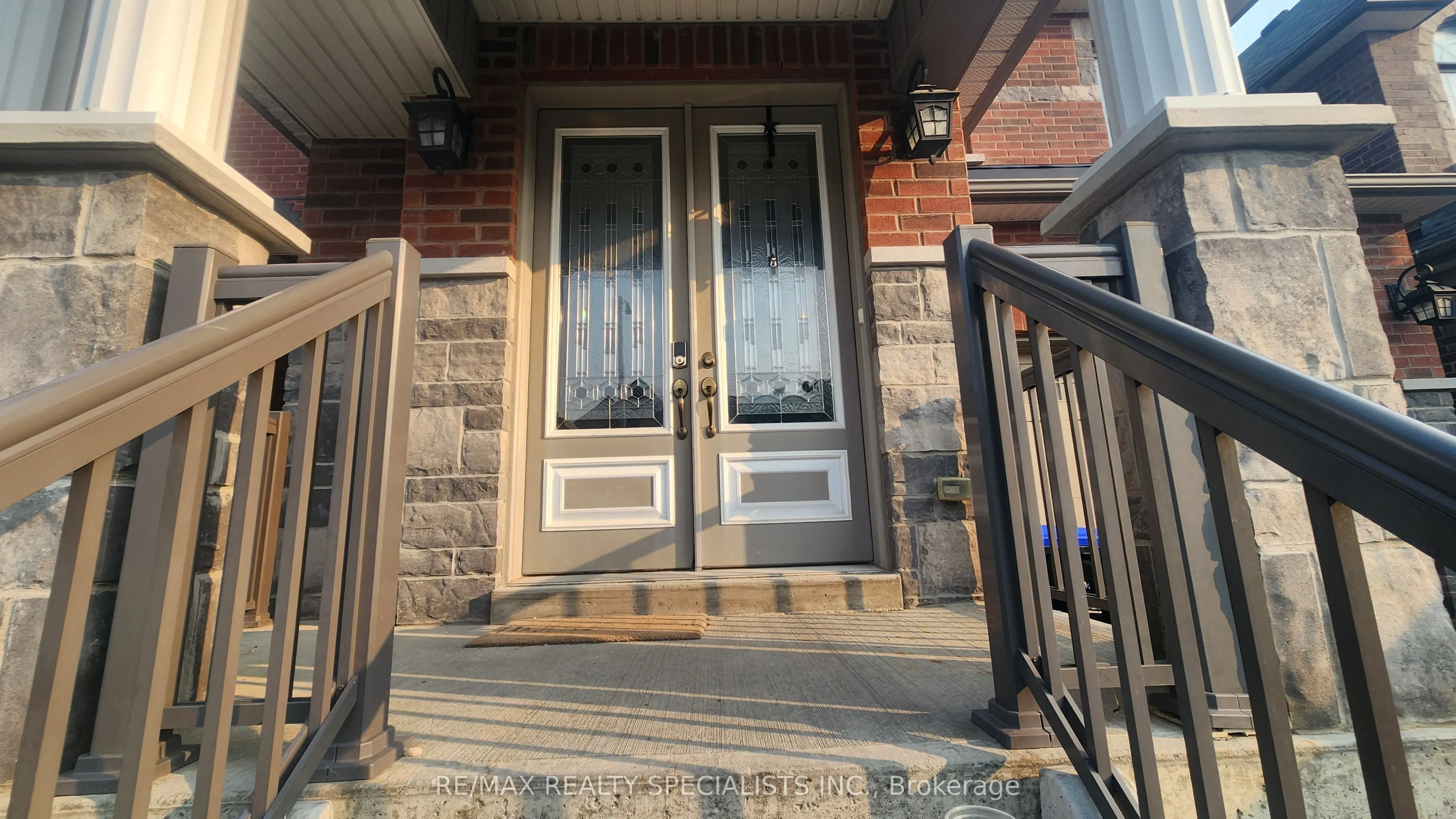 47 Holt Drive