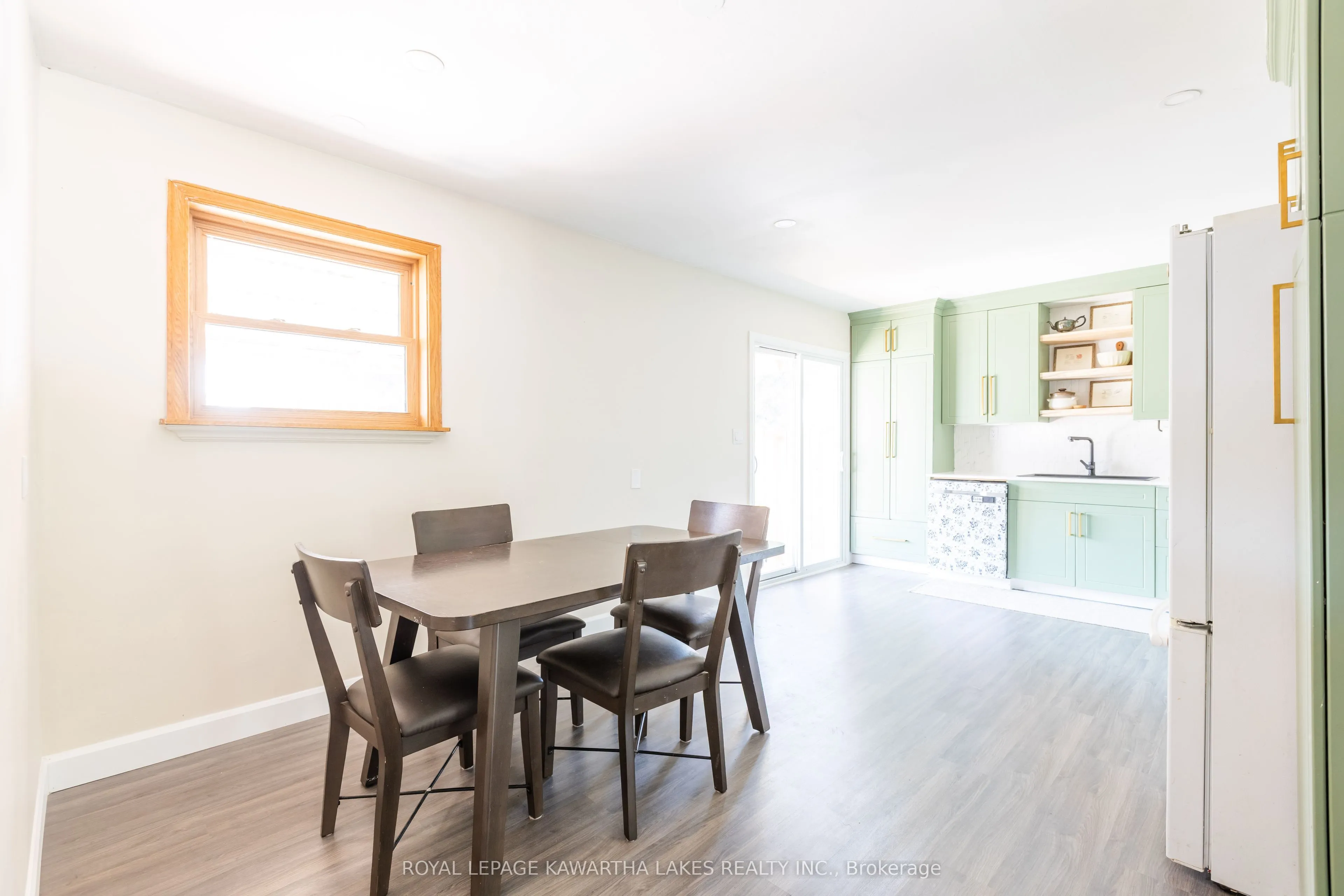 446 Dundas Street