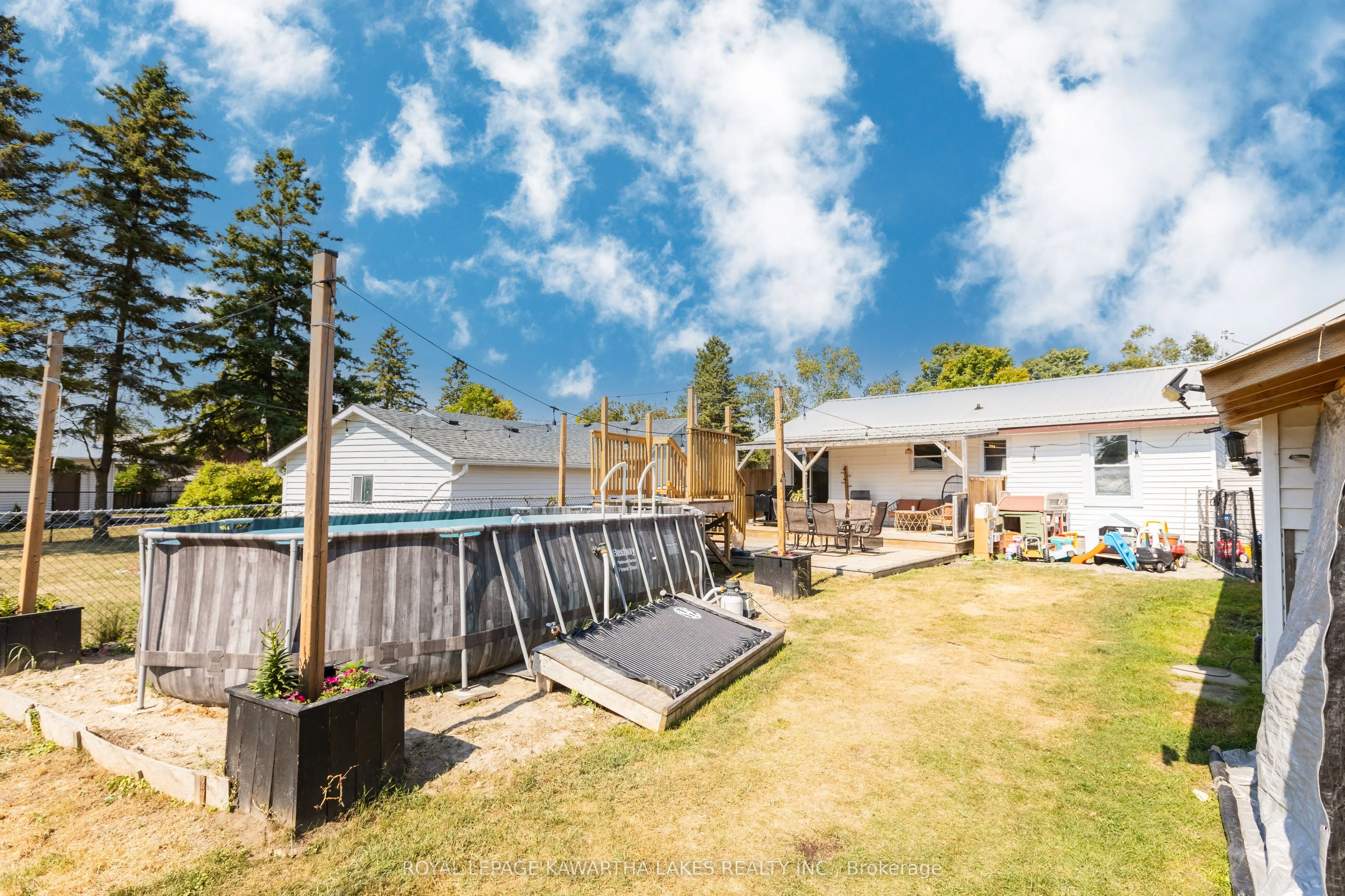 446 Dundas Street