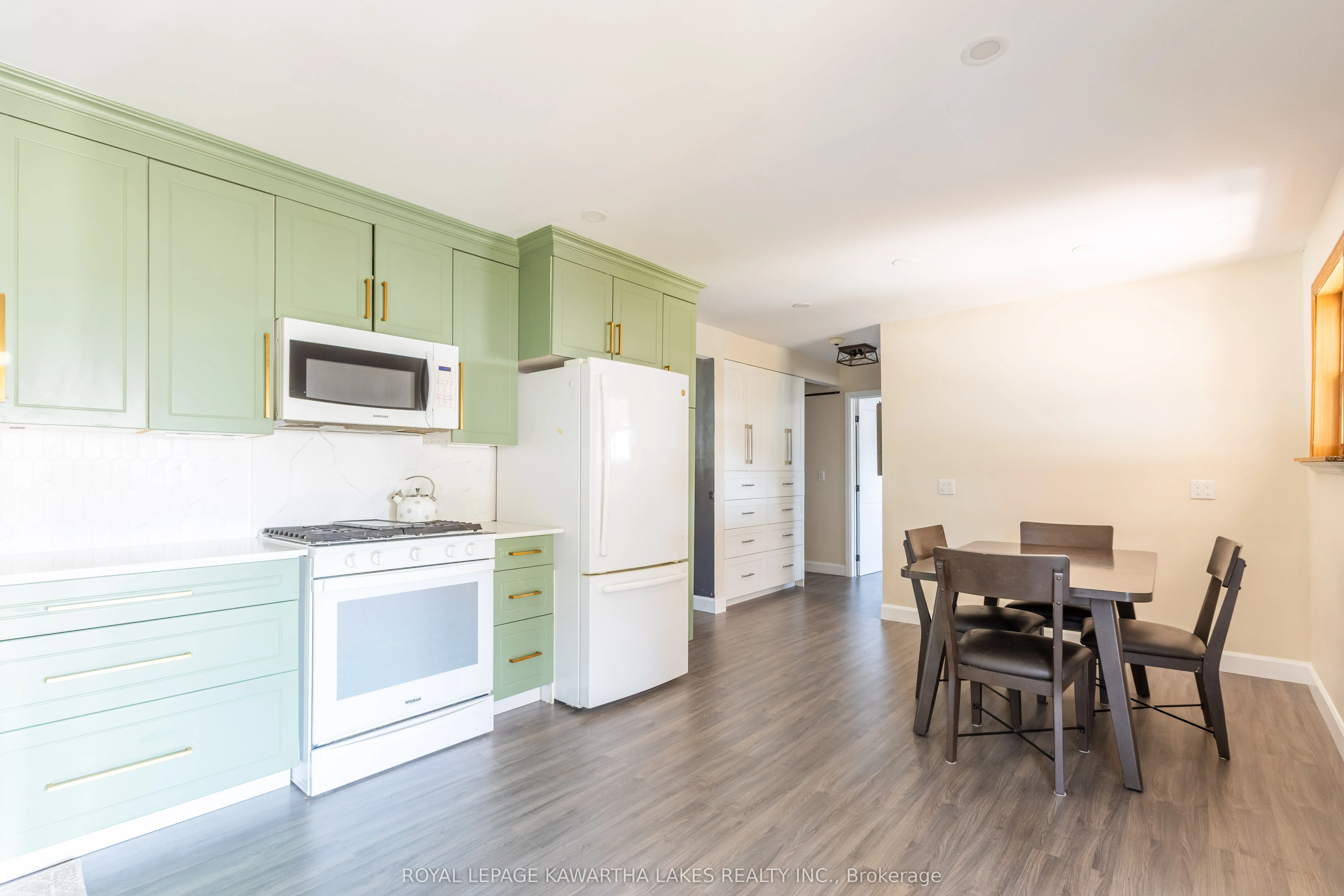 446 Dundas Street