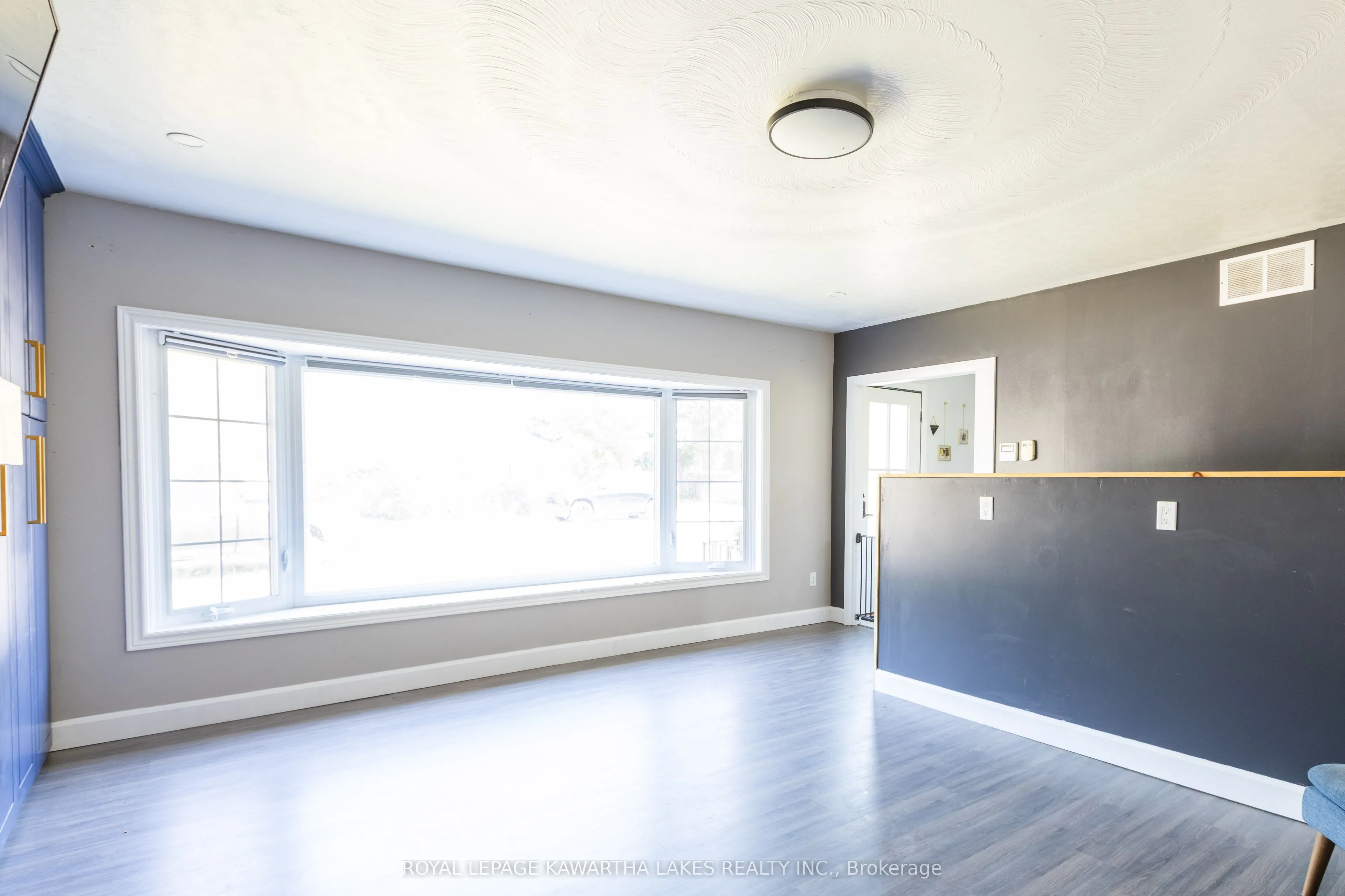 446 Dundas Street