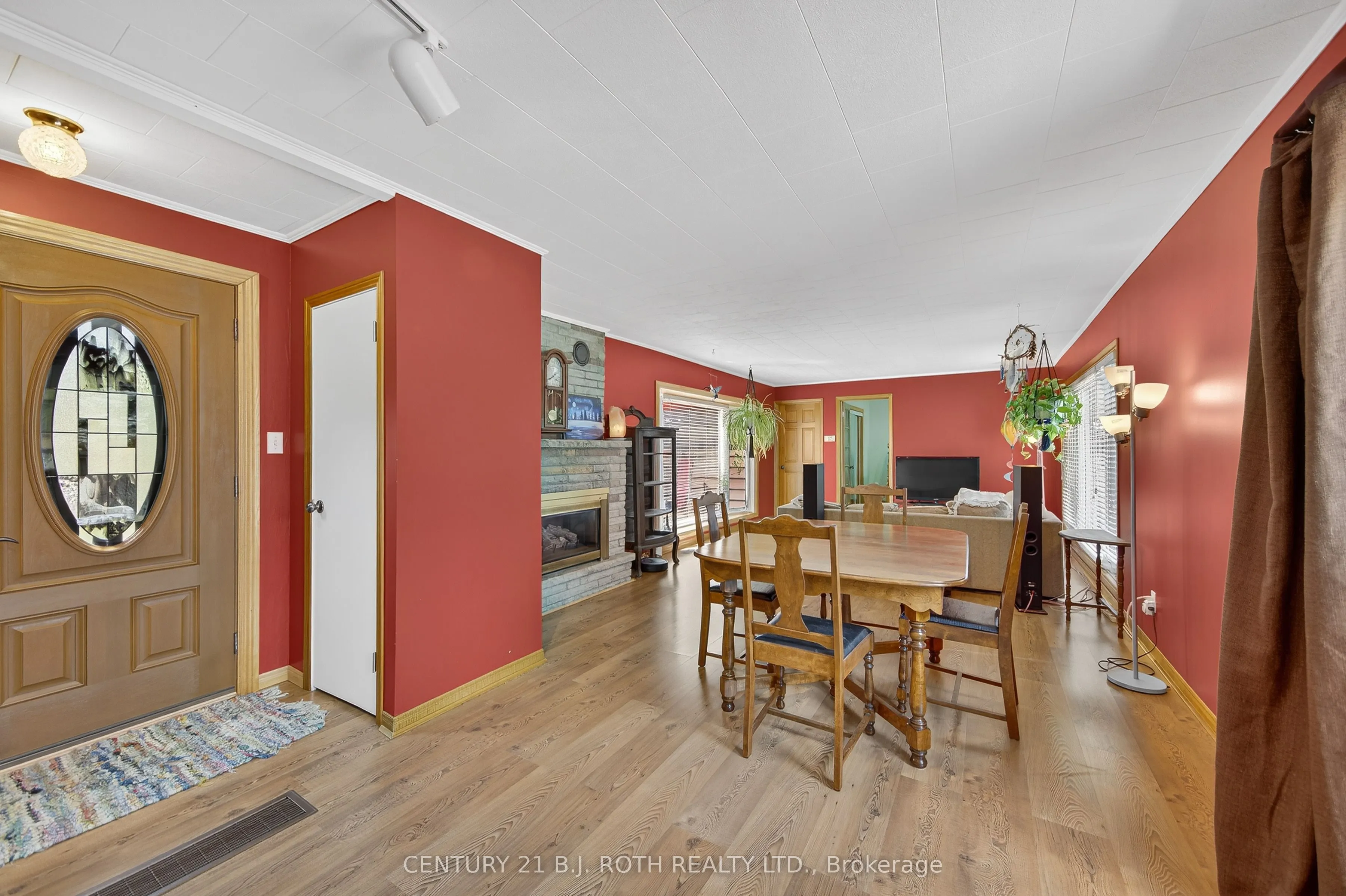 3929 Alderly Avenue