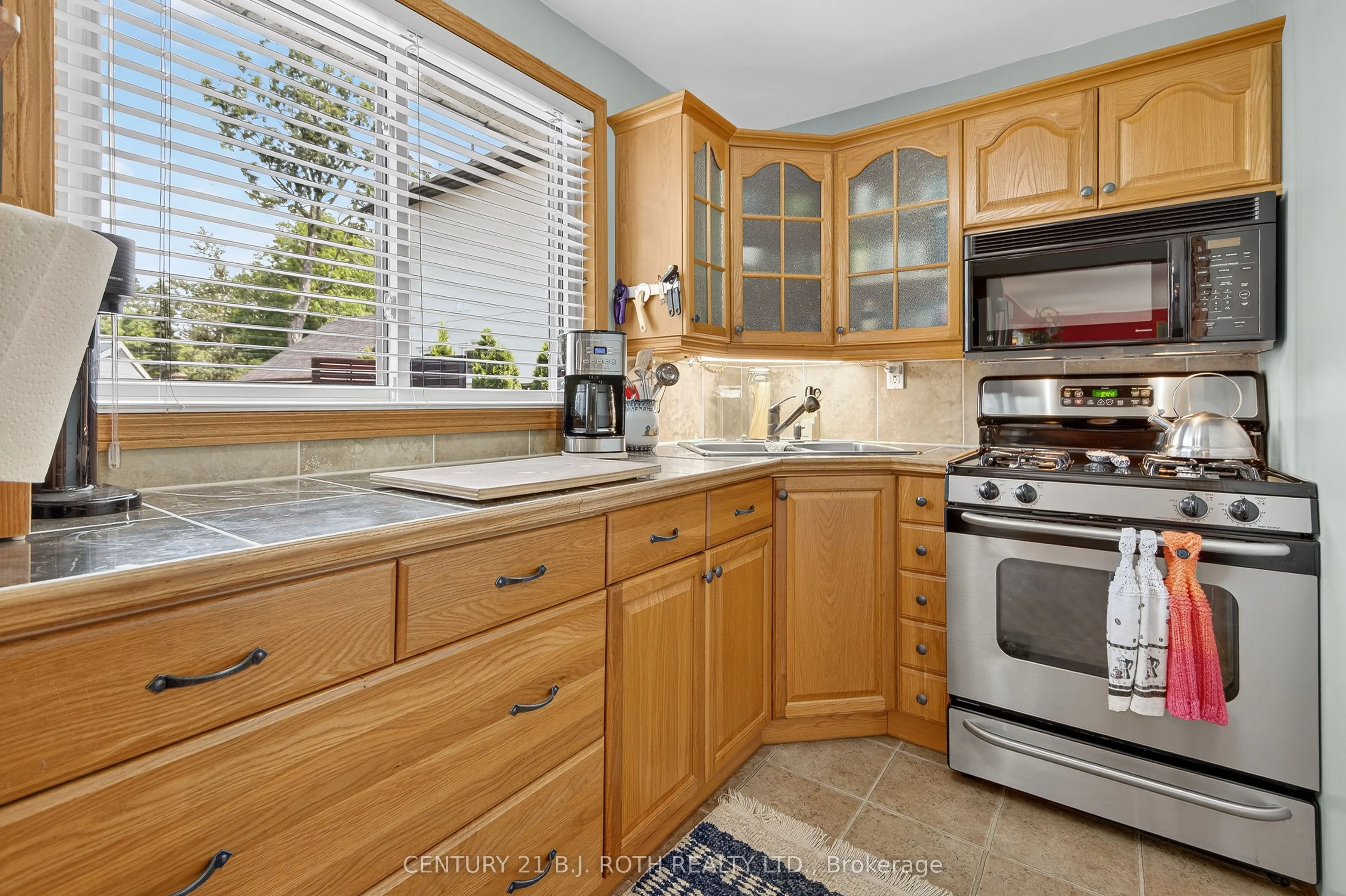 3929 Alderly Avenue