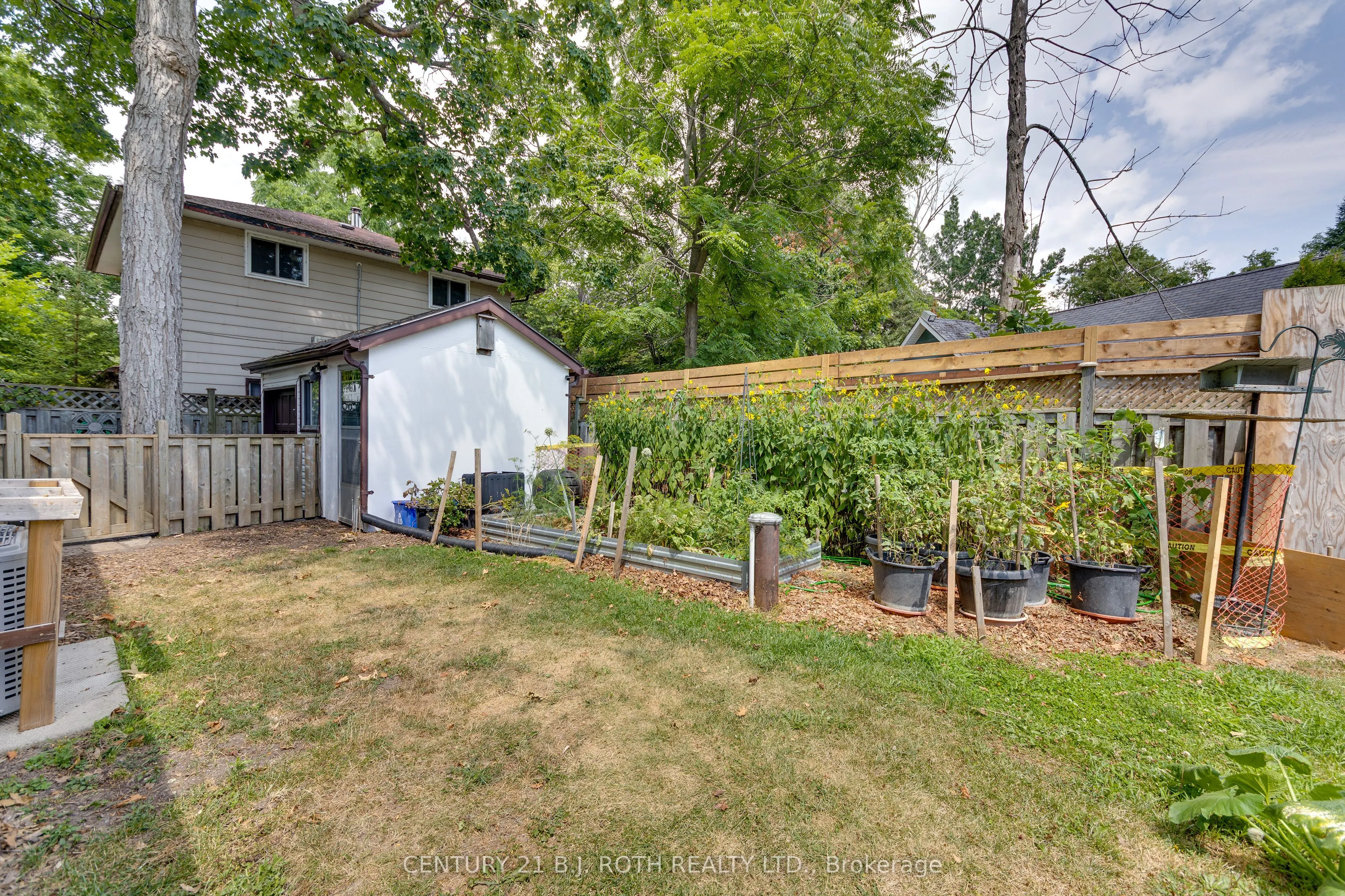 3929 Alderly Avenue