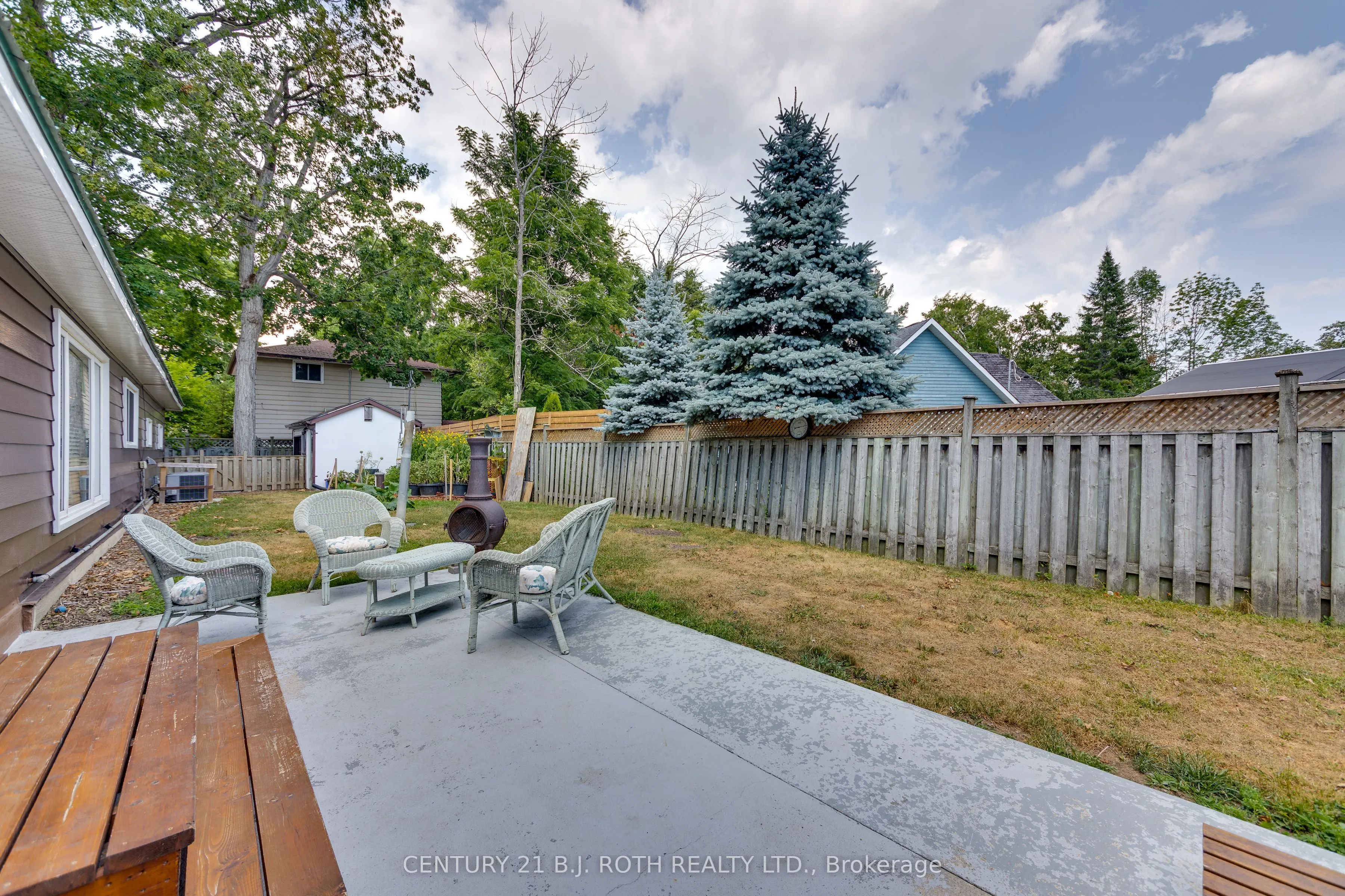 3929 Alderly Avenue