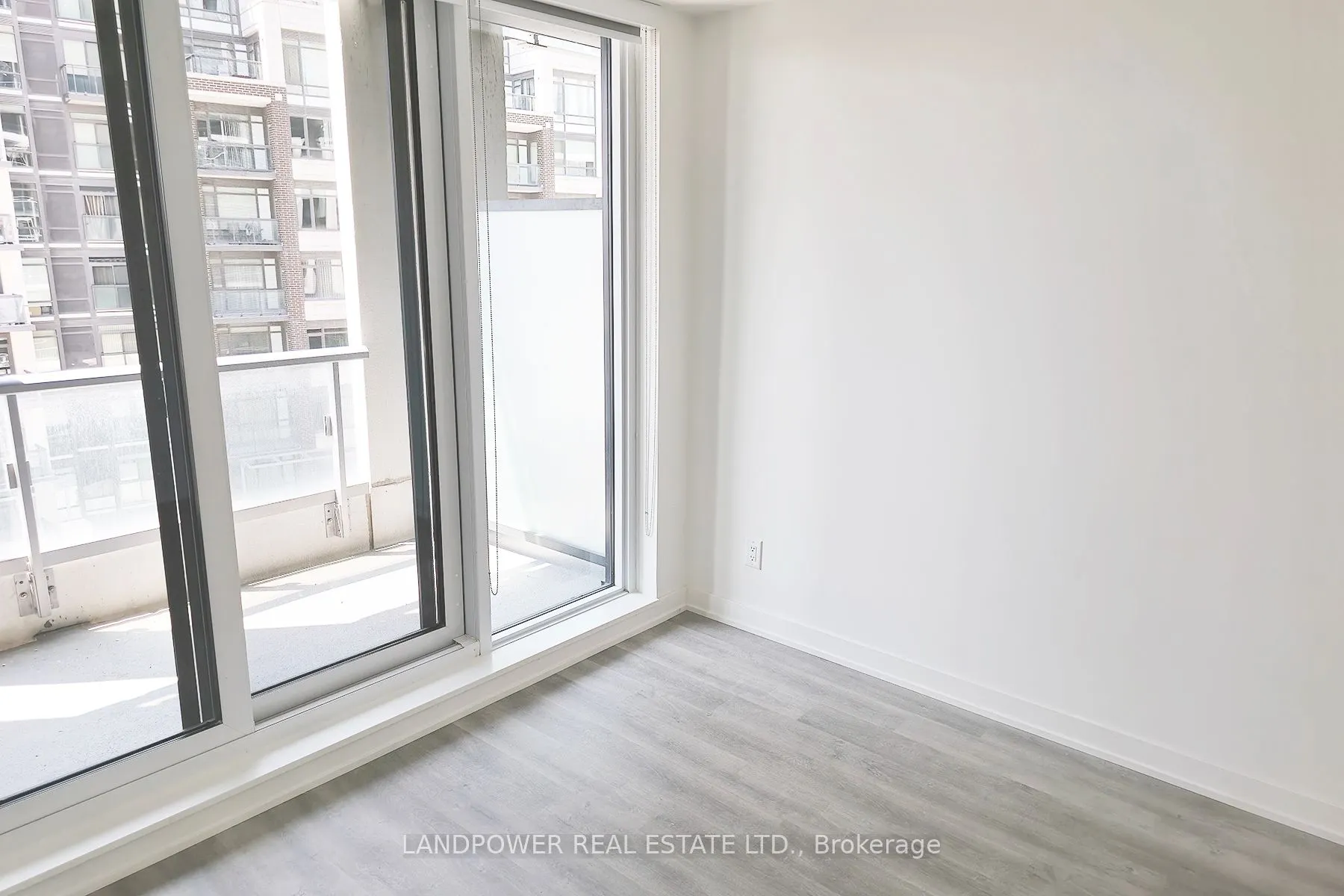 8119 Birchmount Road, #819