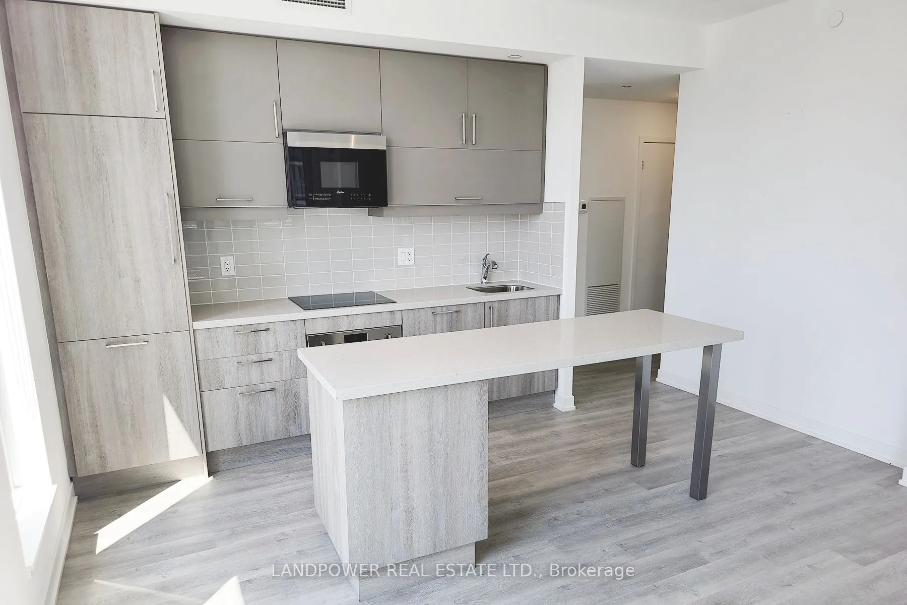 8119 Birchmount Road, #819