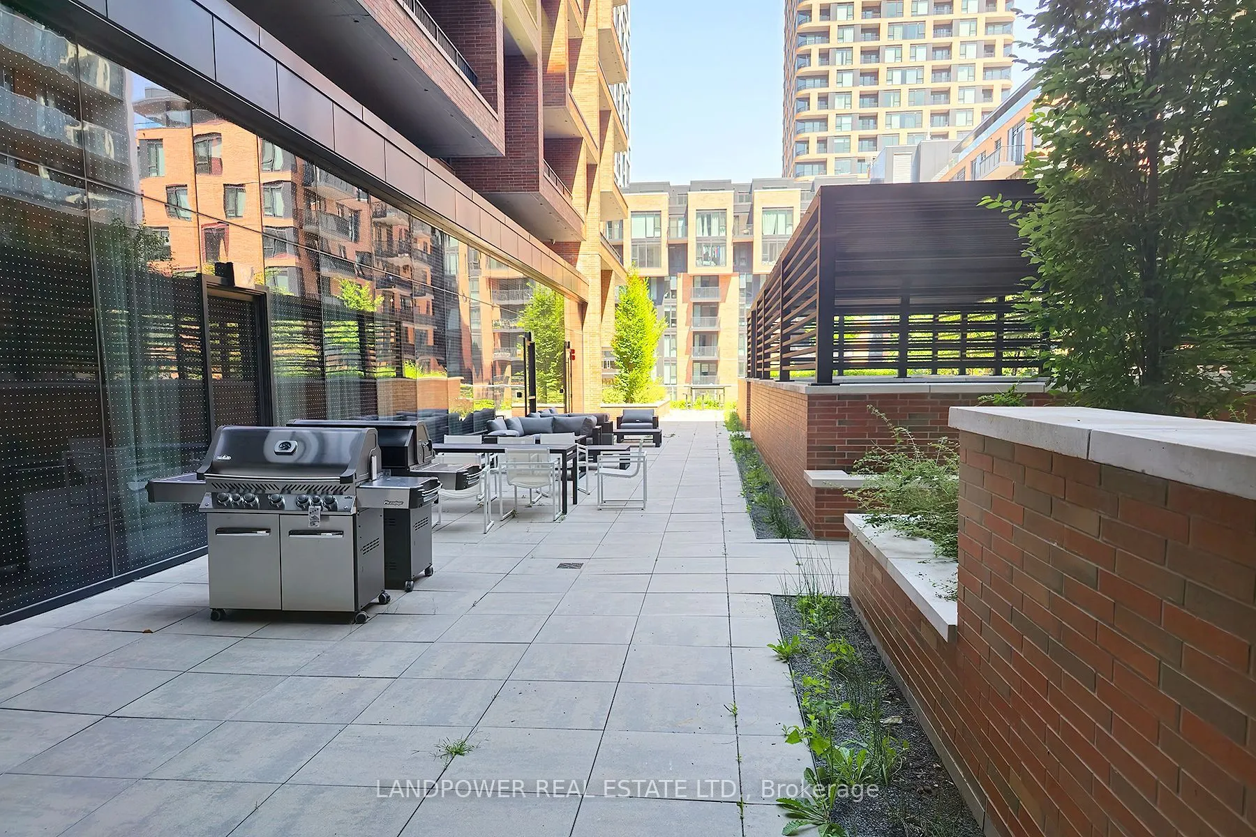 8119 Birchmount Road, #819