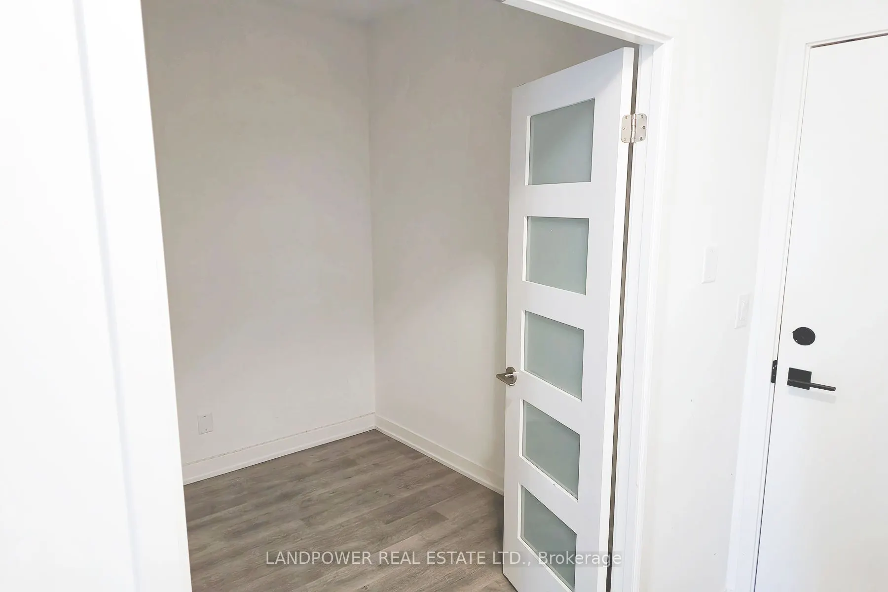 8119 Birchmount Road, #819