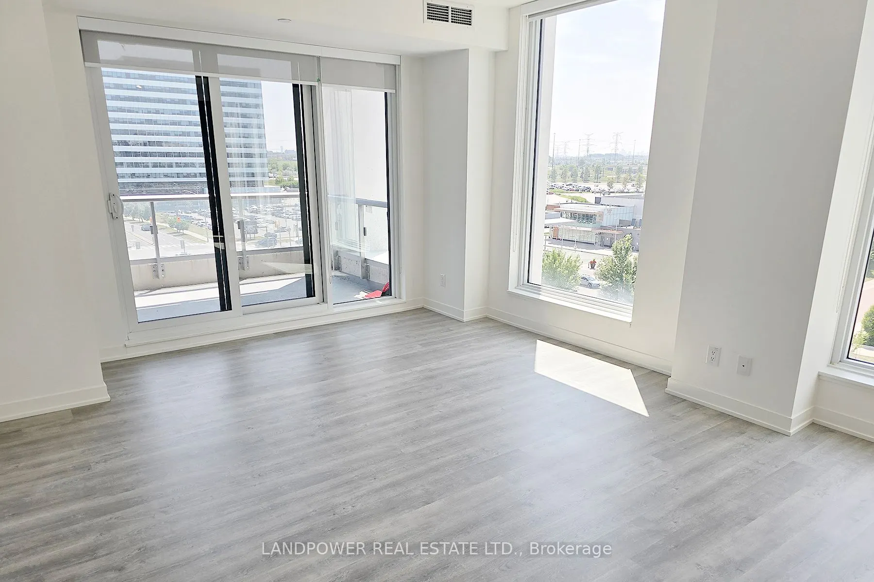8119 Birchmount Road, #819