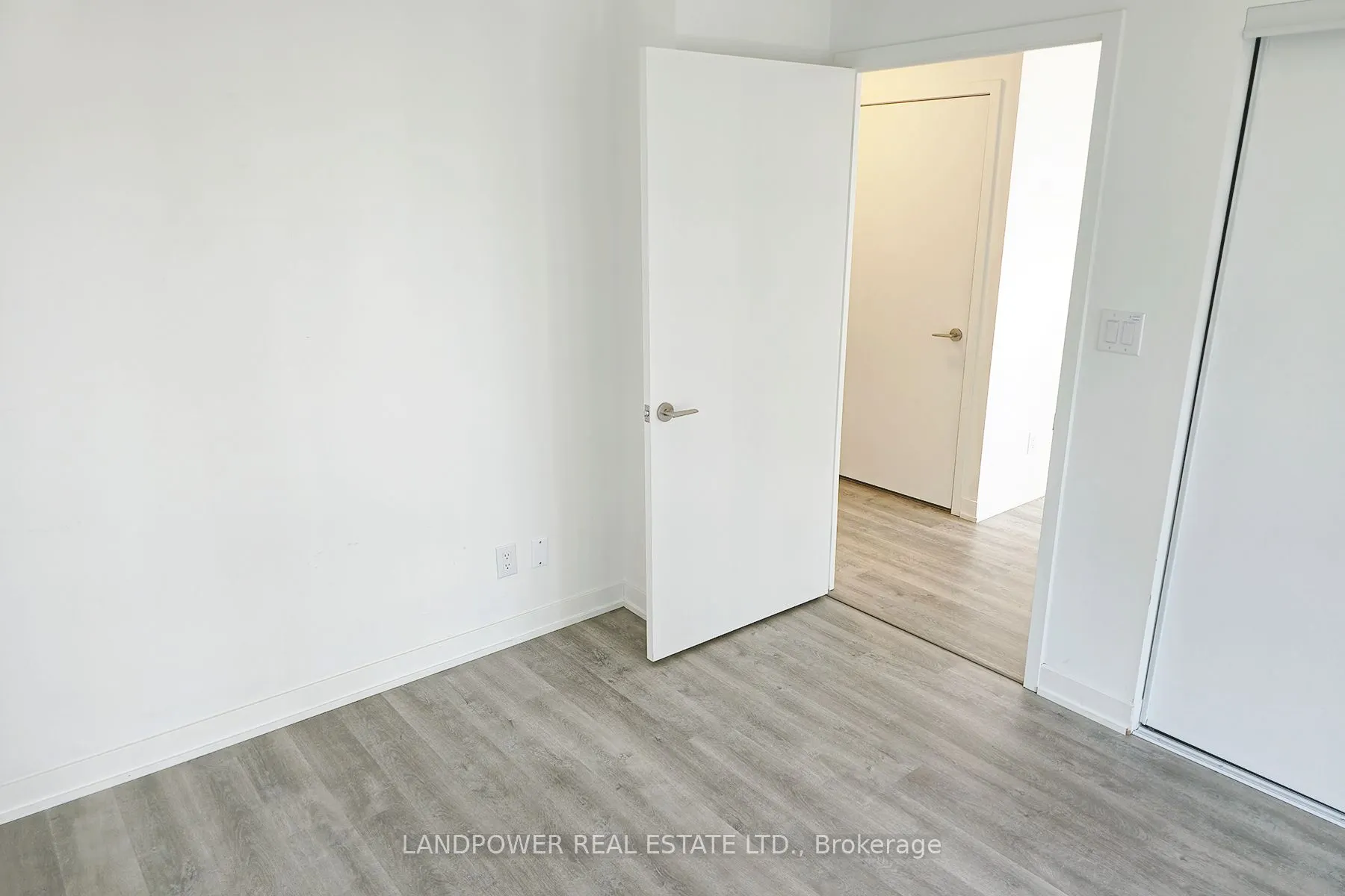 8119 Birchmount Road, #819