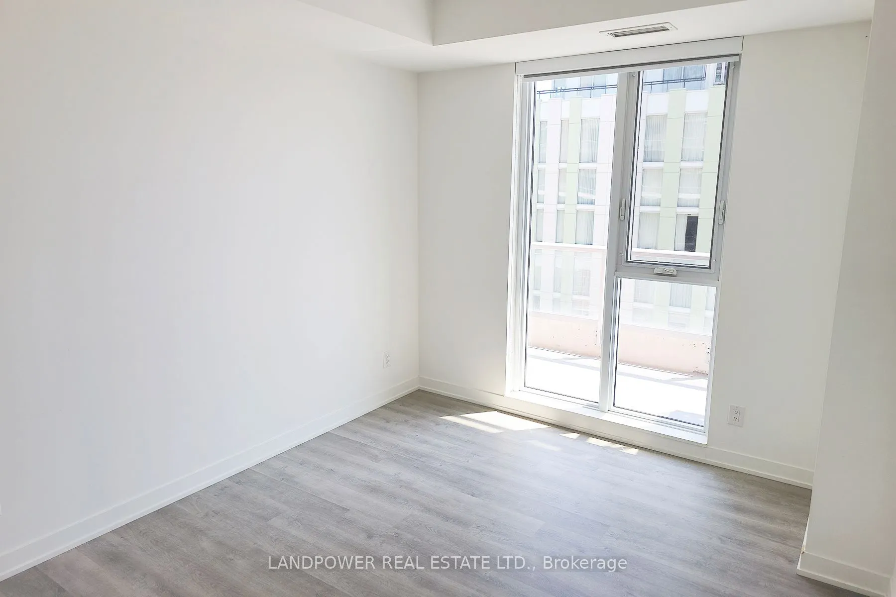 8119 Birchmount Road, #819