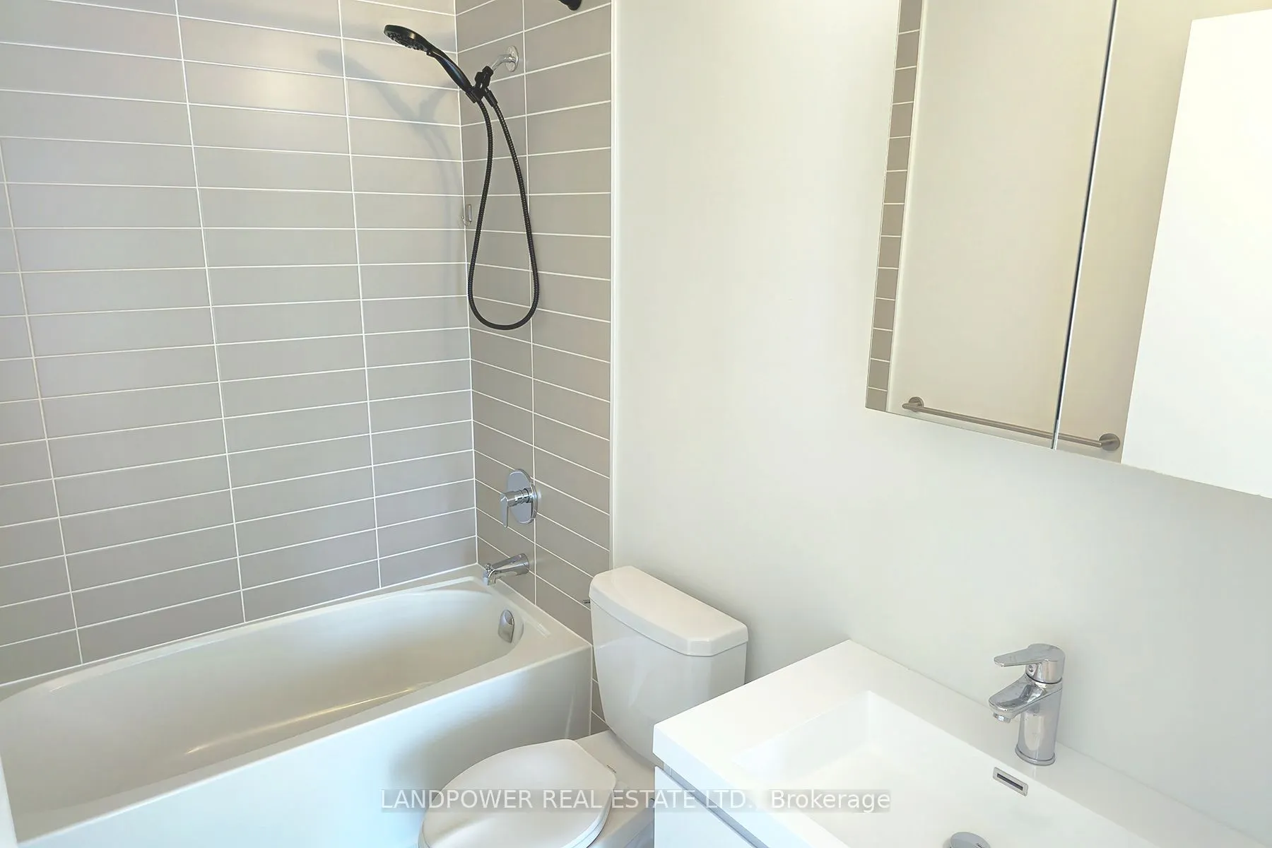 8119 Birchmount Road, #819
