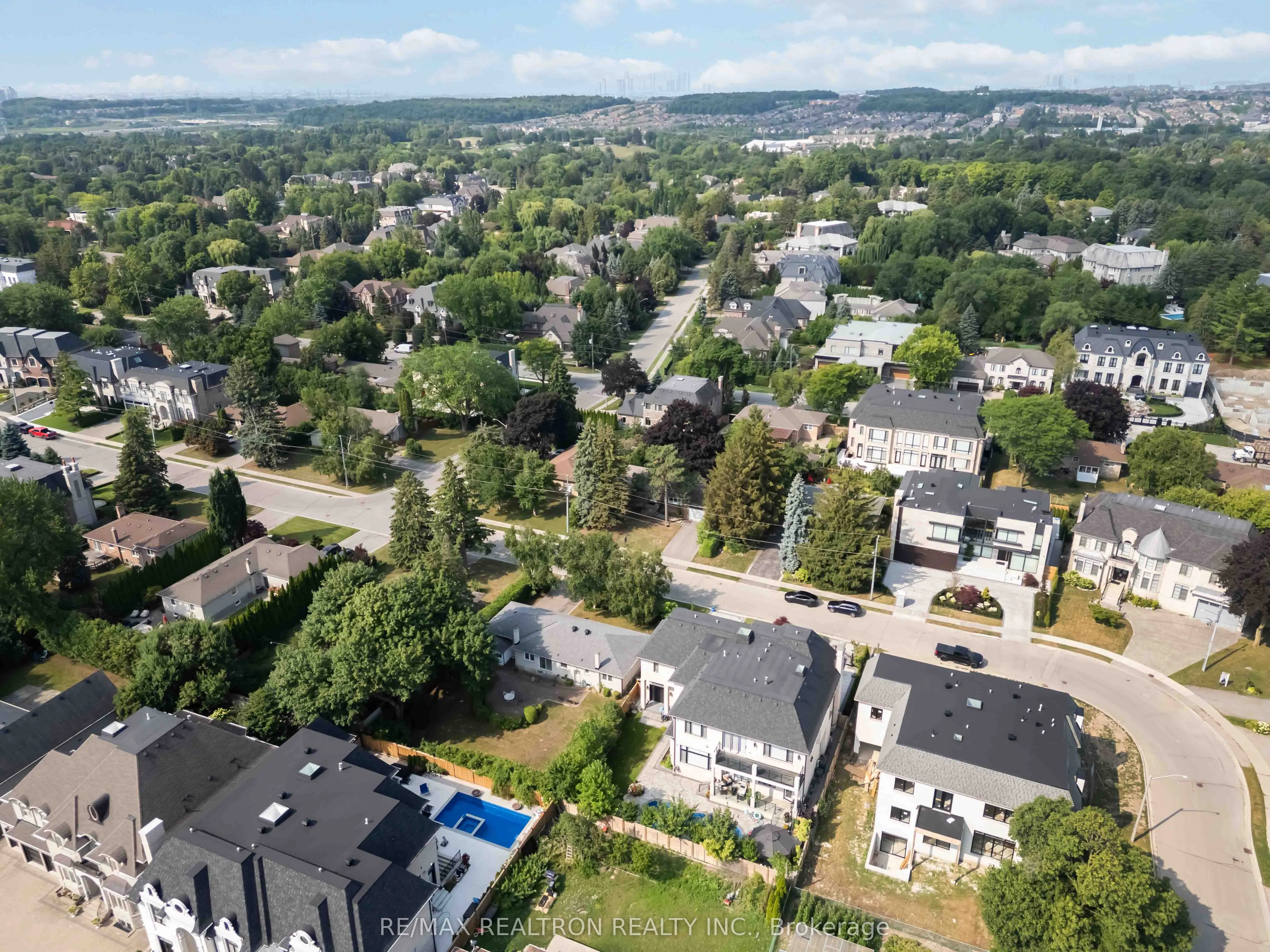 31 Orlon Crescent
