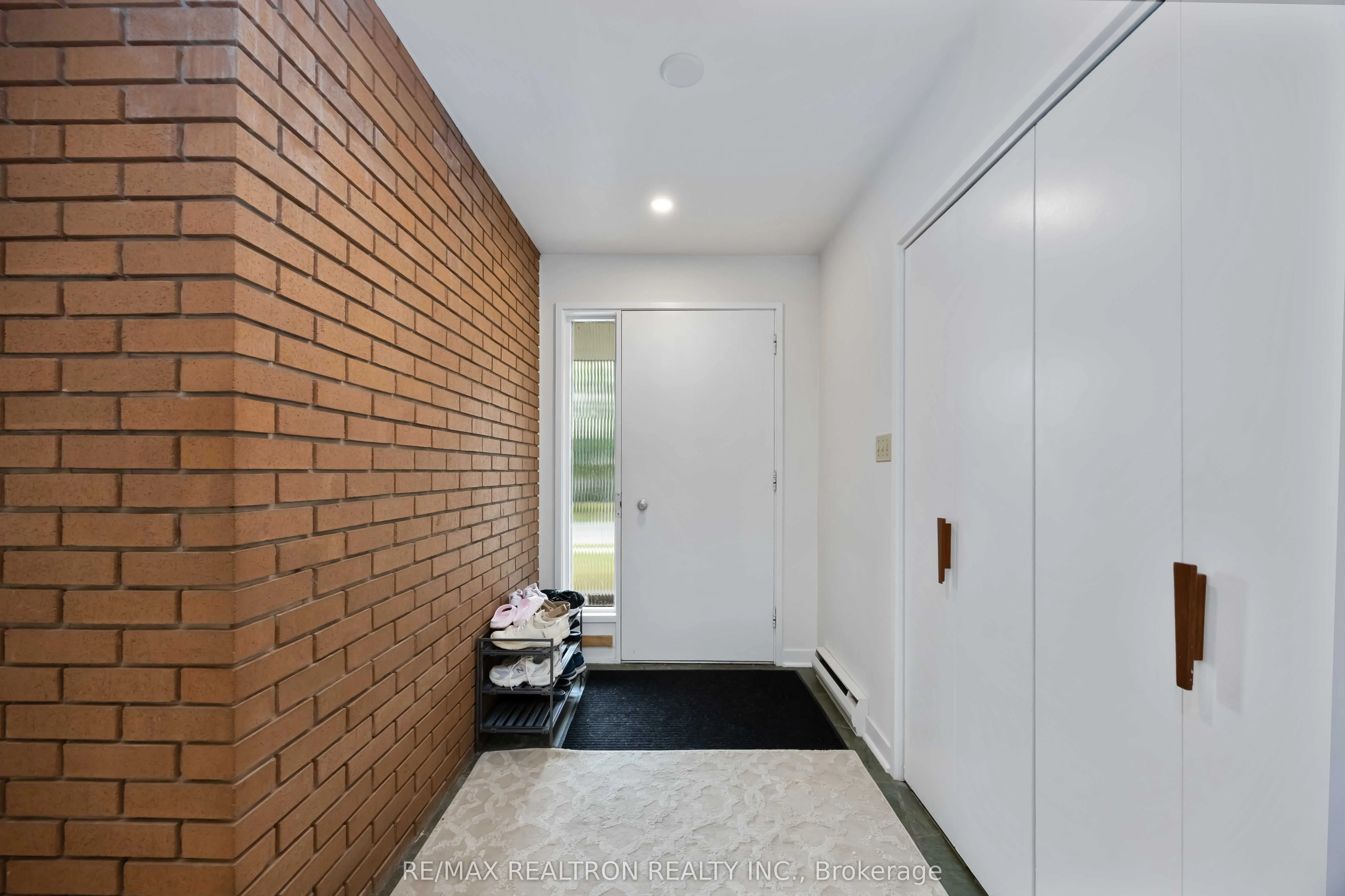 31 Orlon Crescent