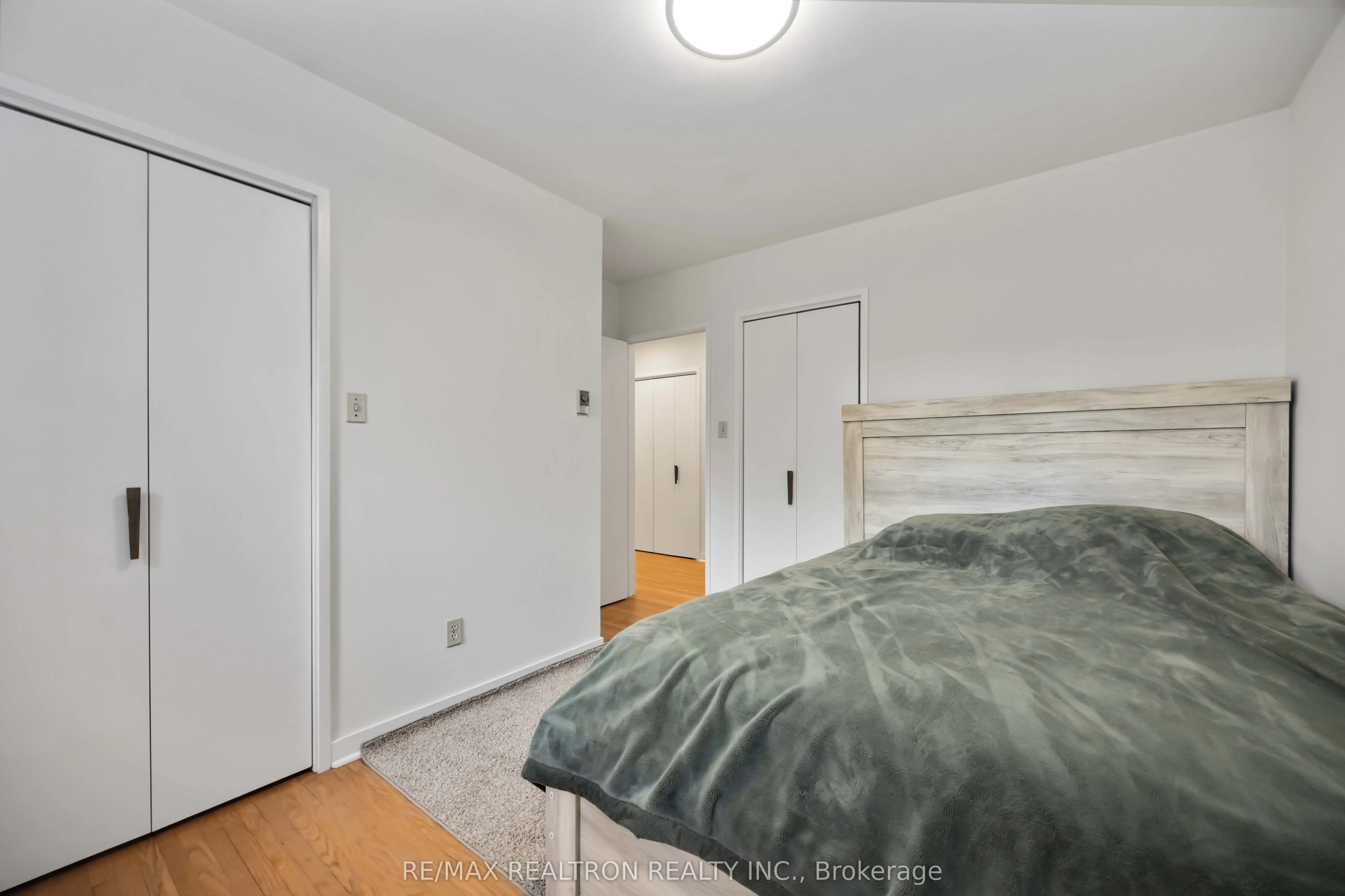 31 Orlon Crescent