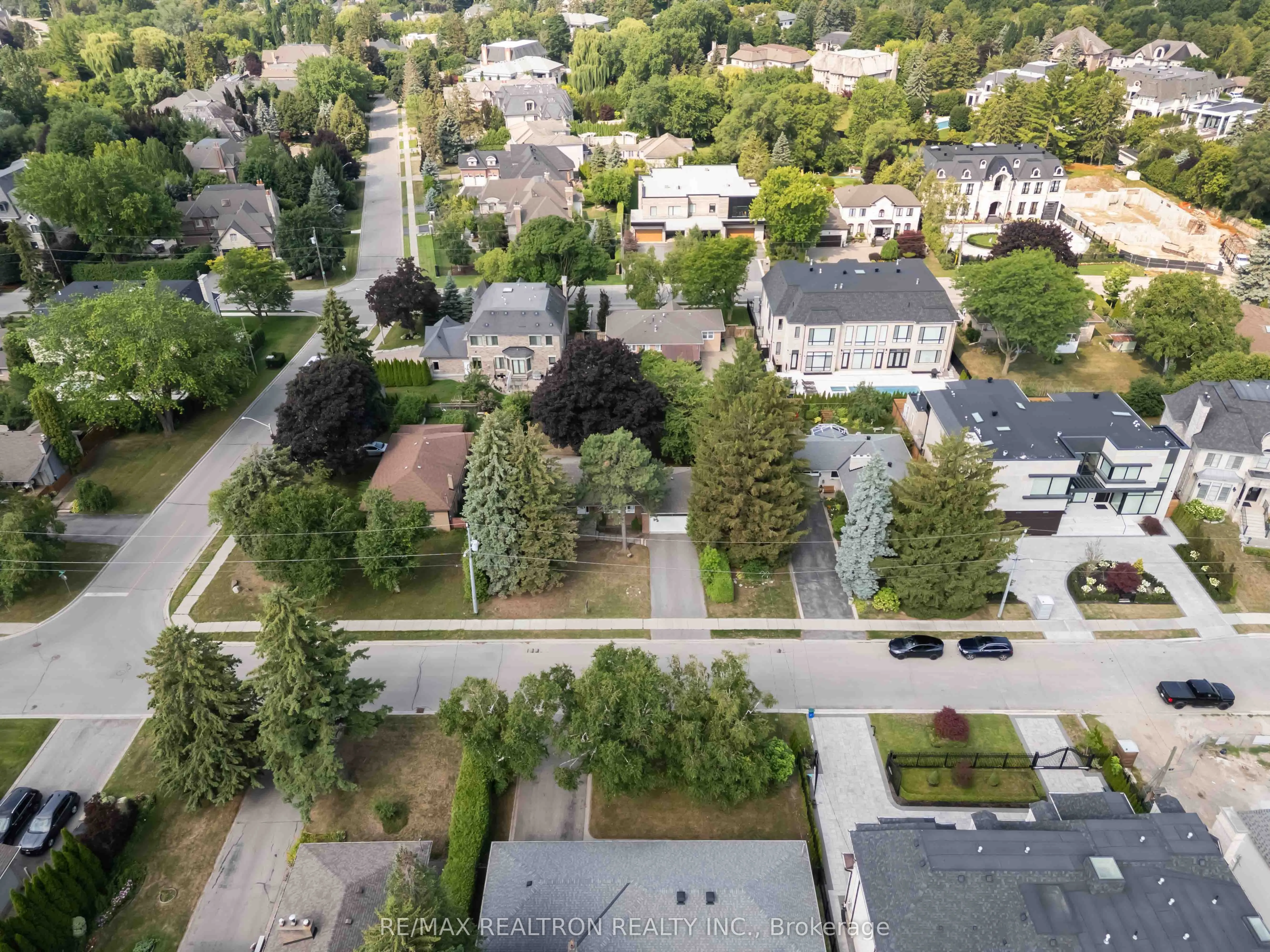 31 Orlon Crescent