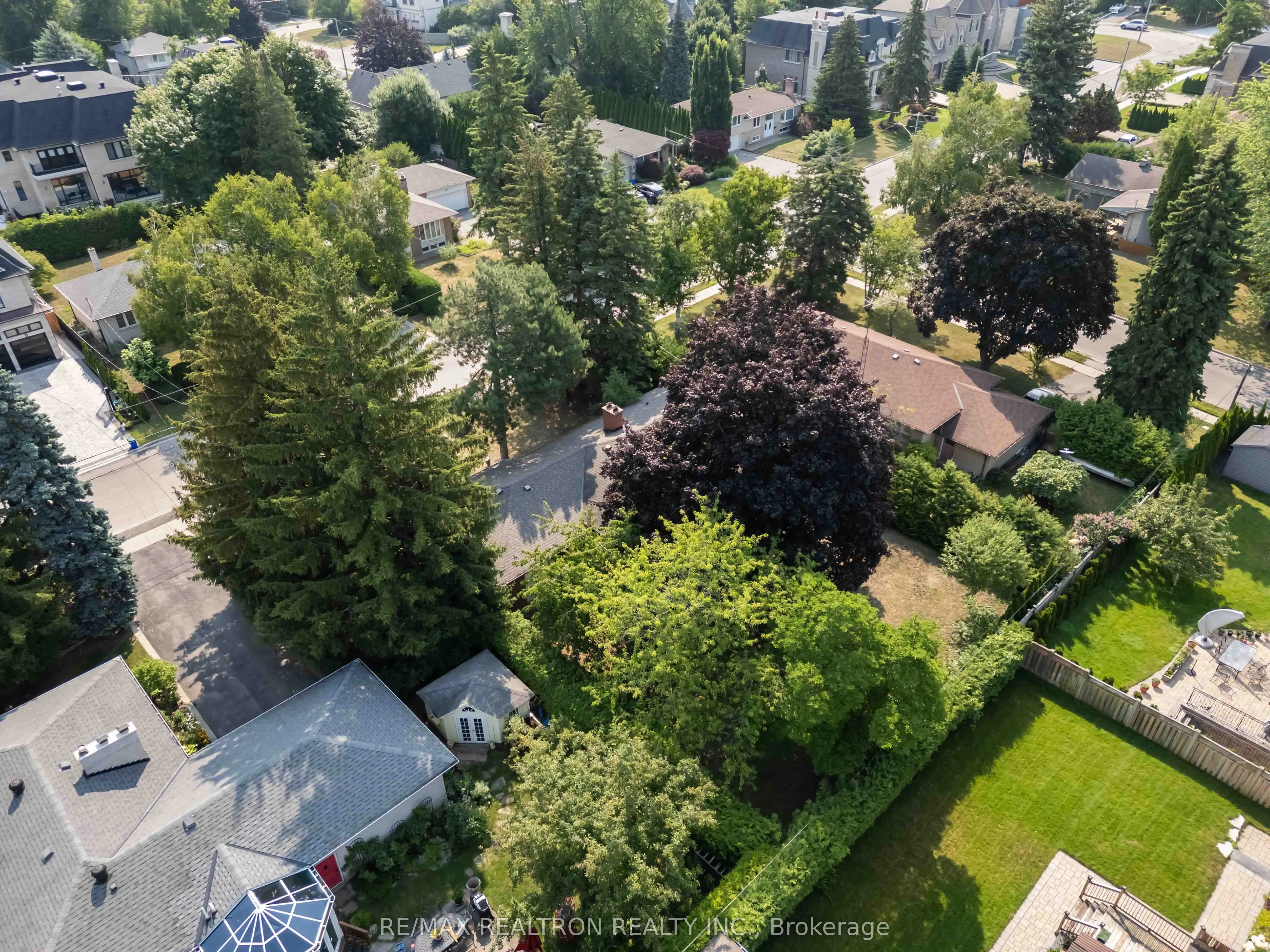 31 Orlon Crescent
