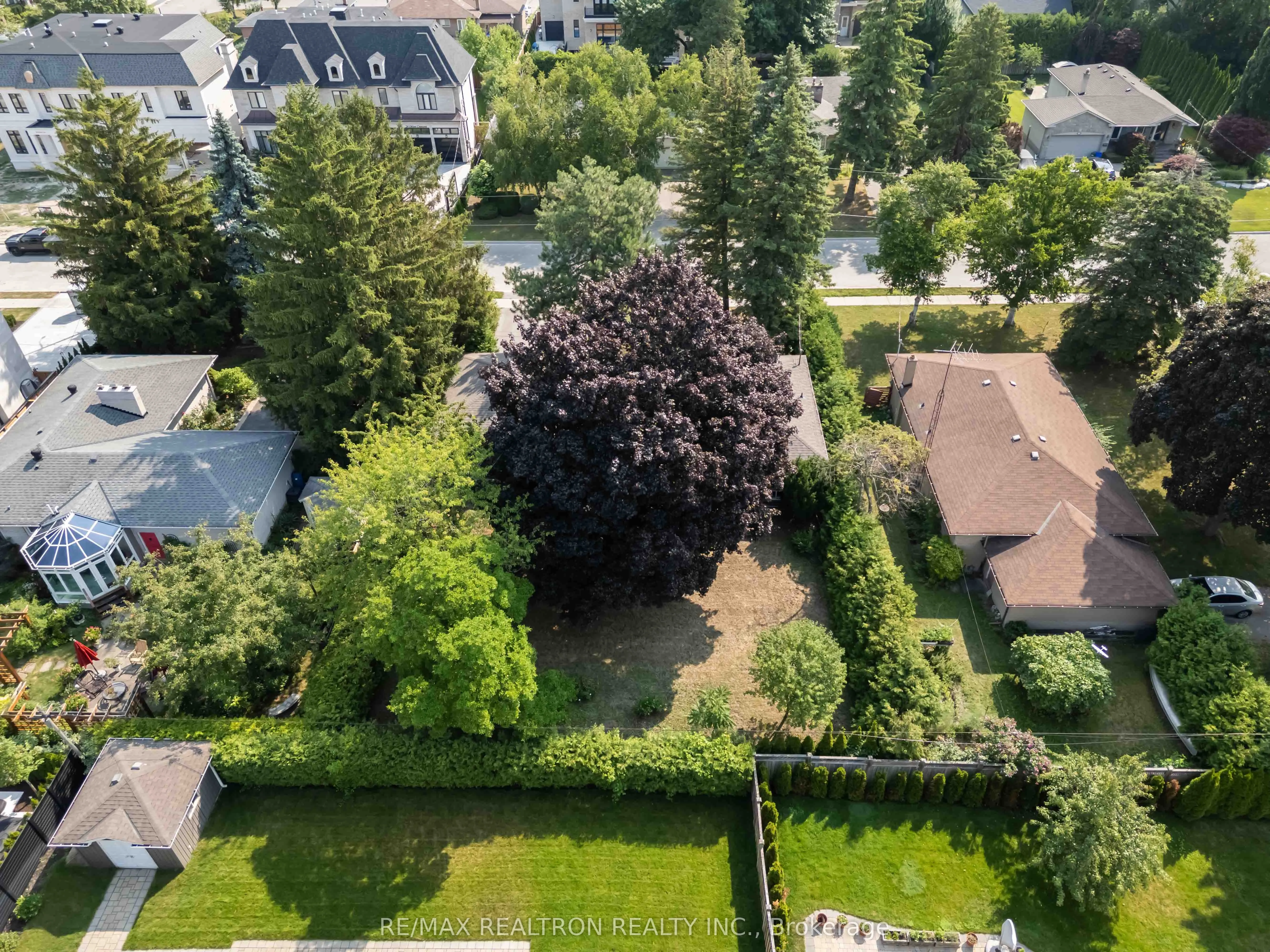 31 Orlon Crescent