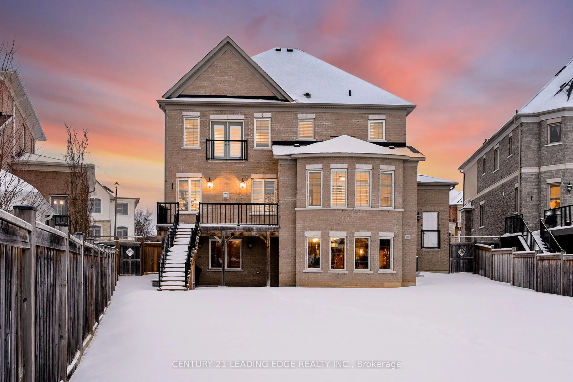 77 Chuck Ormsby Crescent