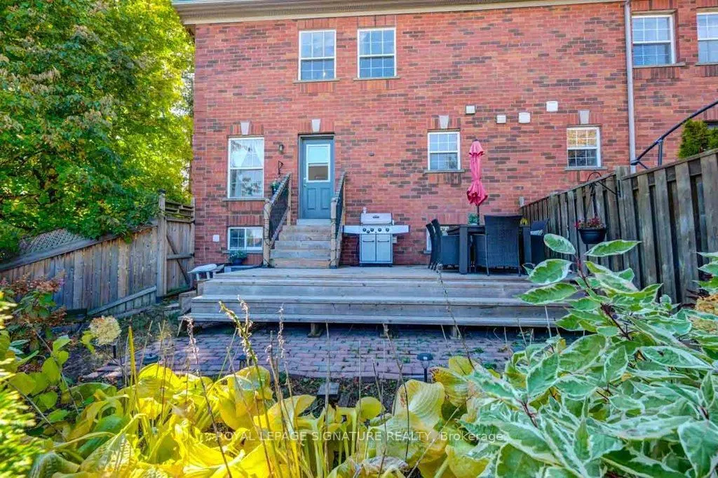 7 Hawtin Lane
