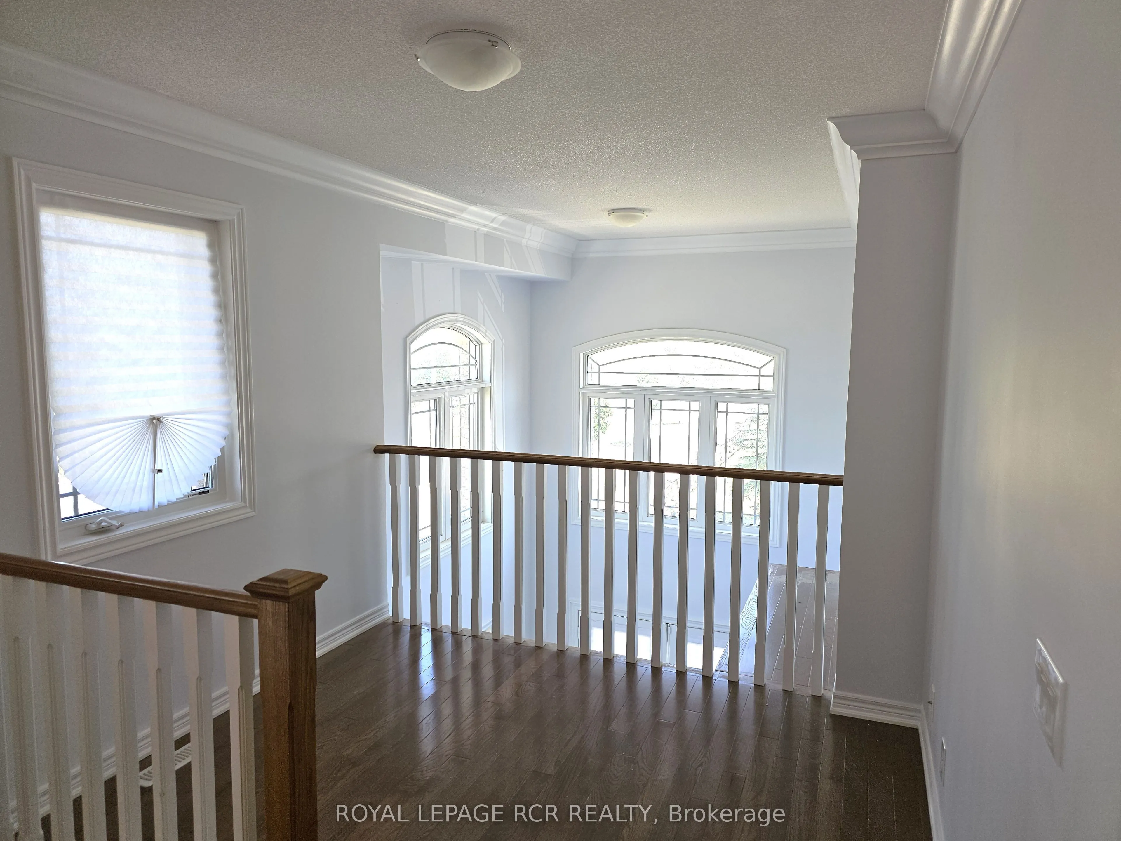 40 Thatcher Crescent