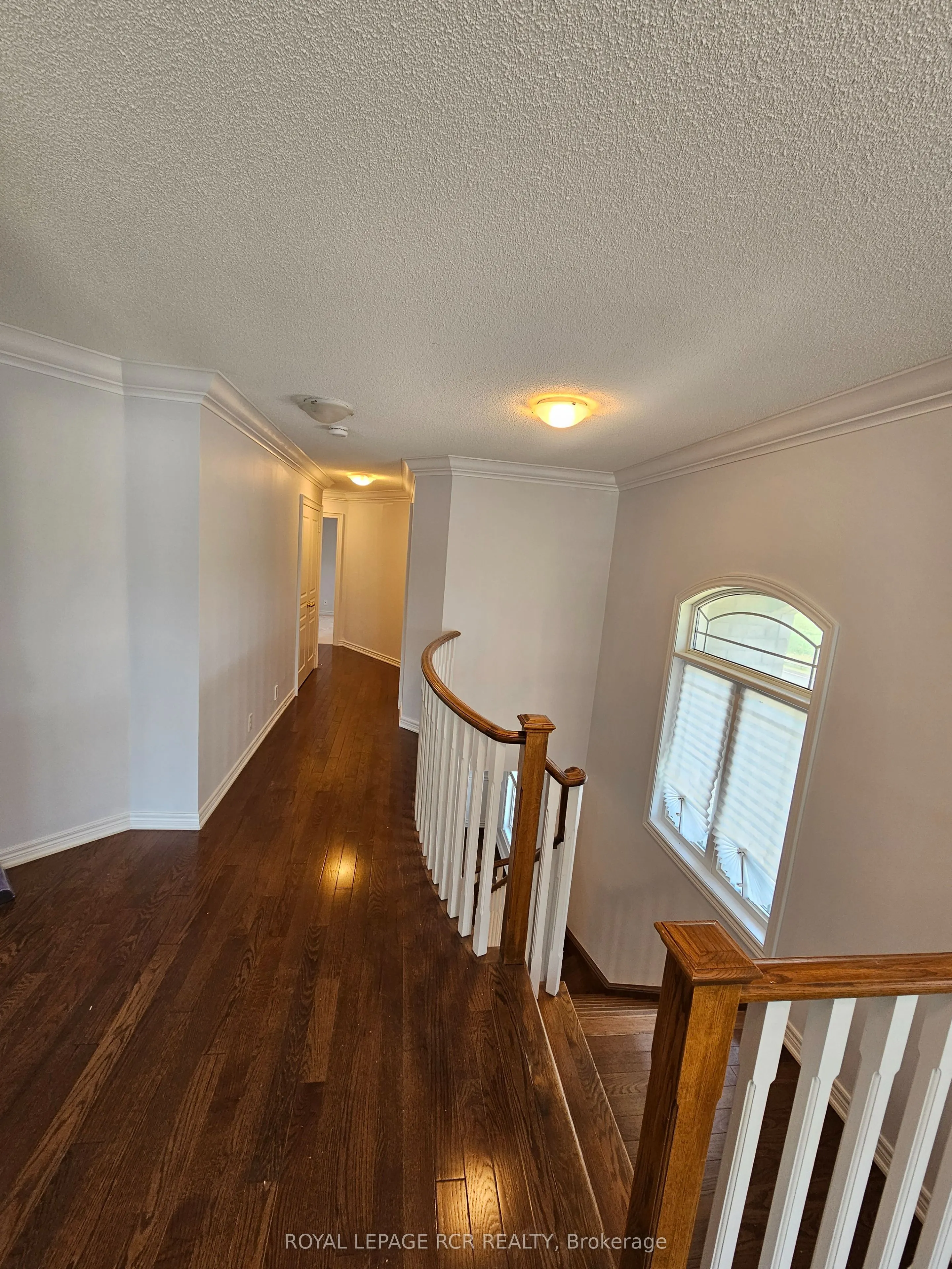 40 Thatcher Crescent