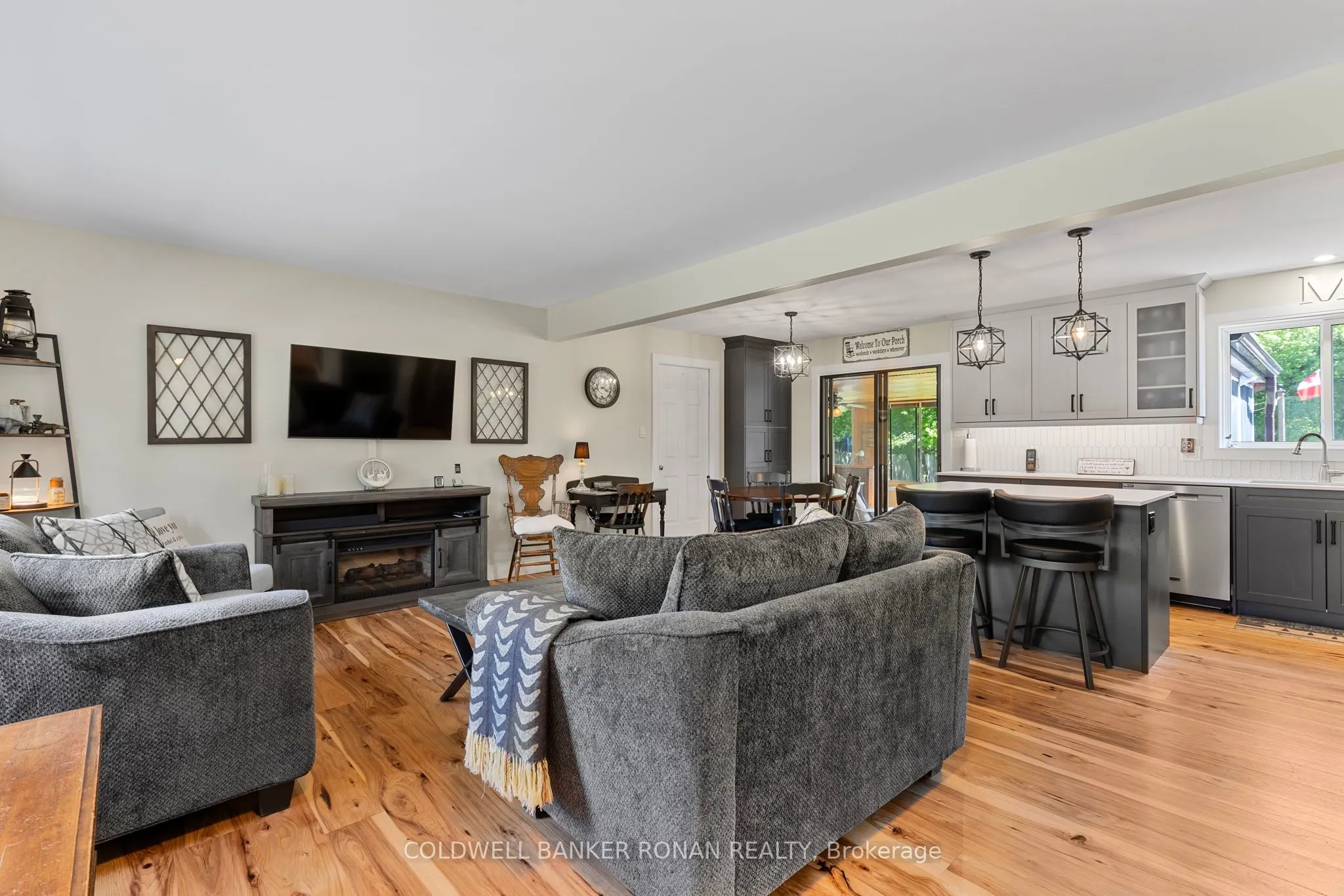 15 Burbank Circle